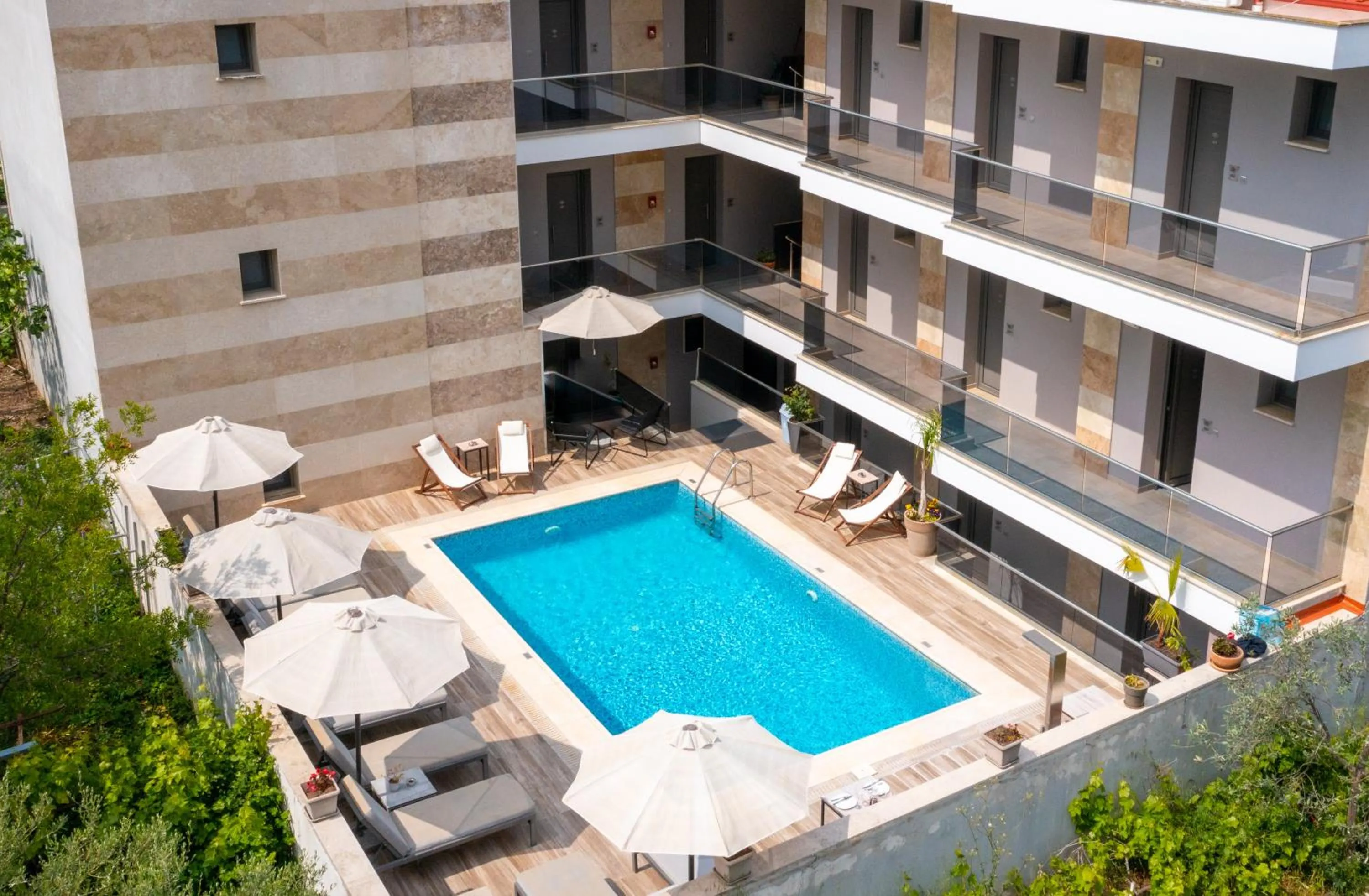 Swimming pool in Vellum Luxury Living