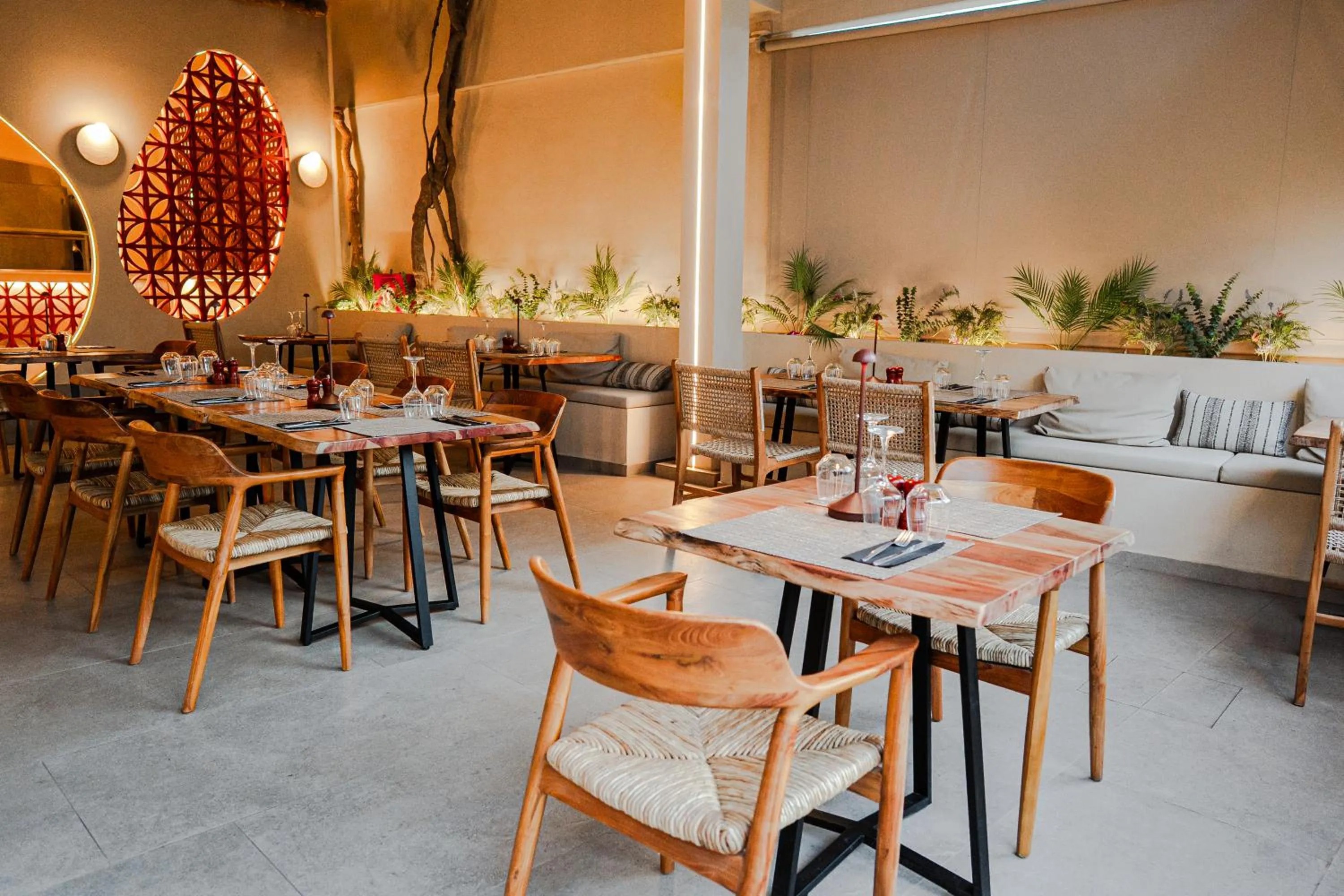 Restaurant/places to eat in Paul Marie