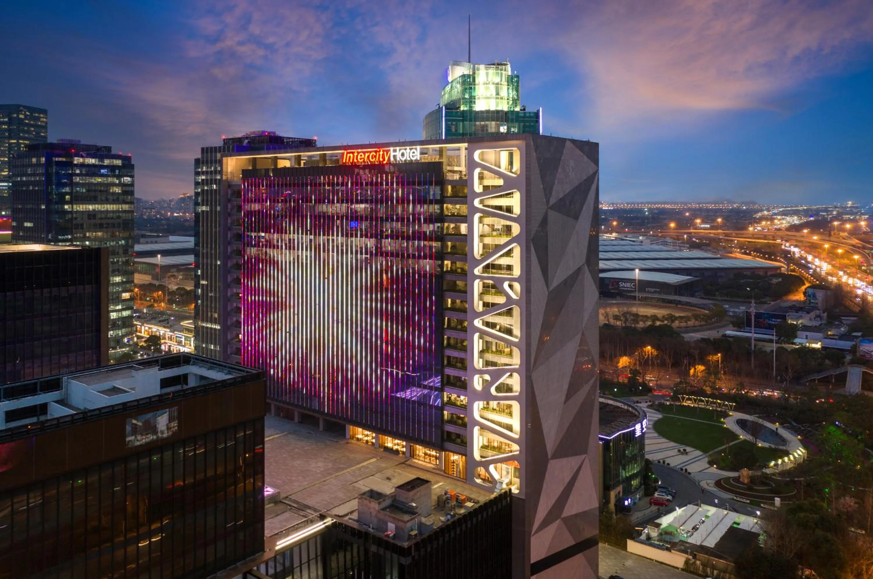 Night in IntercityHotel Shanghai New International Expo Center