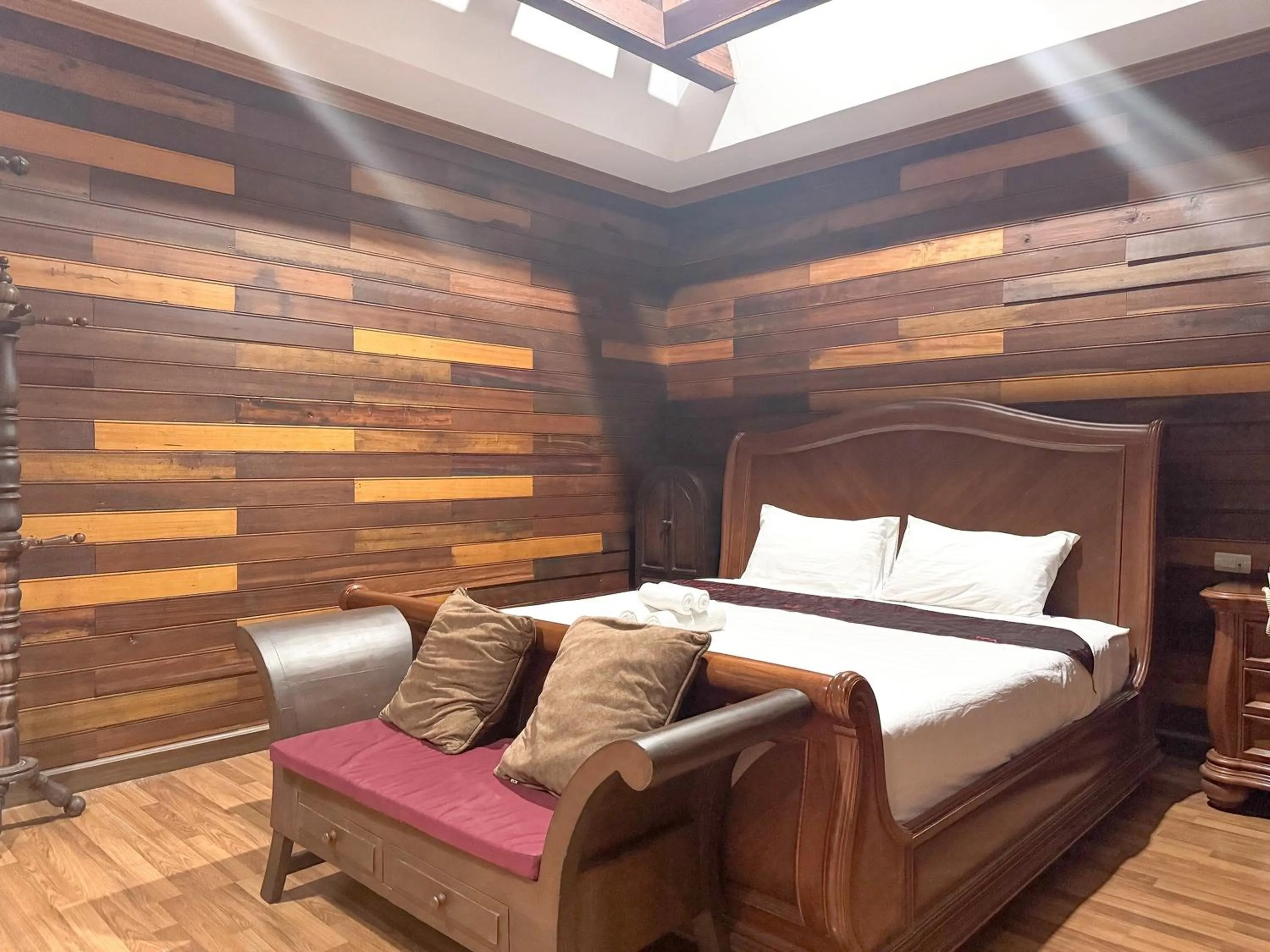 Bedroom, Bed in Grand Amazon Hotel