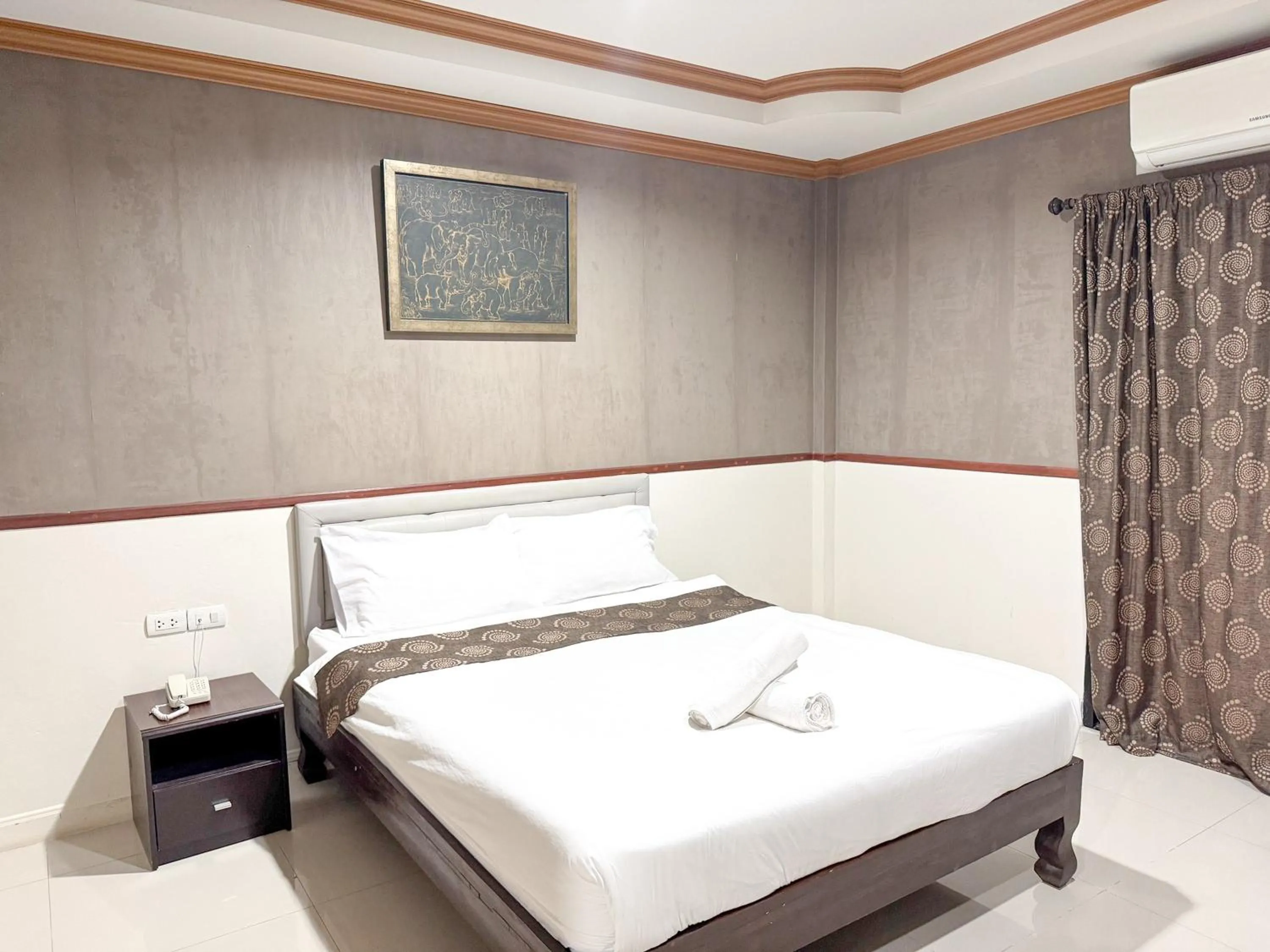 Bedroom, Bed in Grand Amazon Hotel