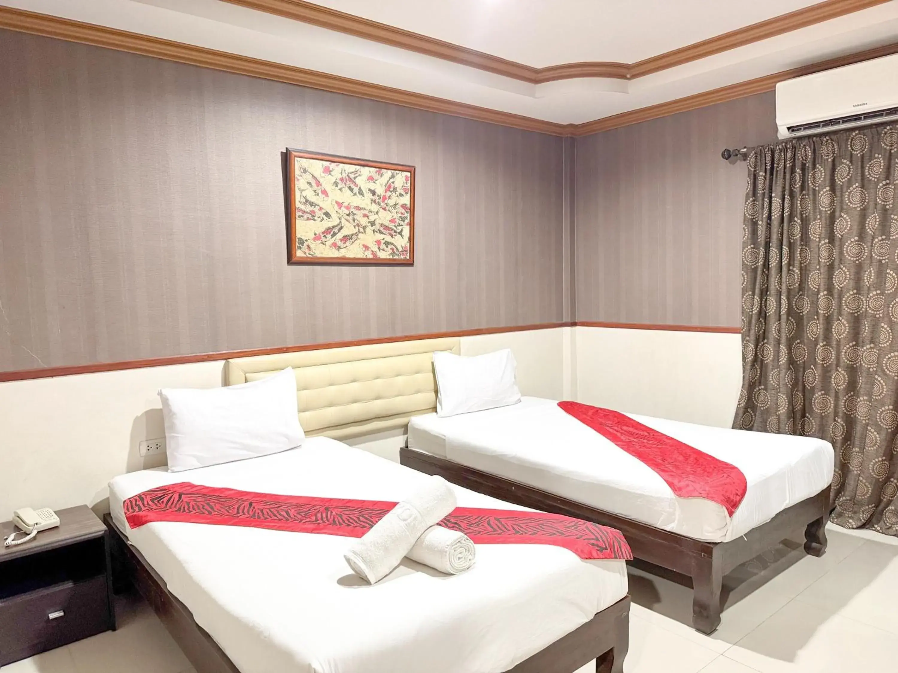 Bed in Grand Amazon Hotel Bed in Grand Amazon Hotel