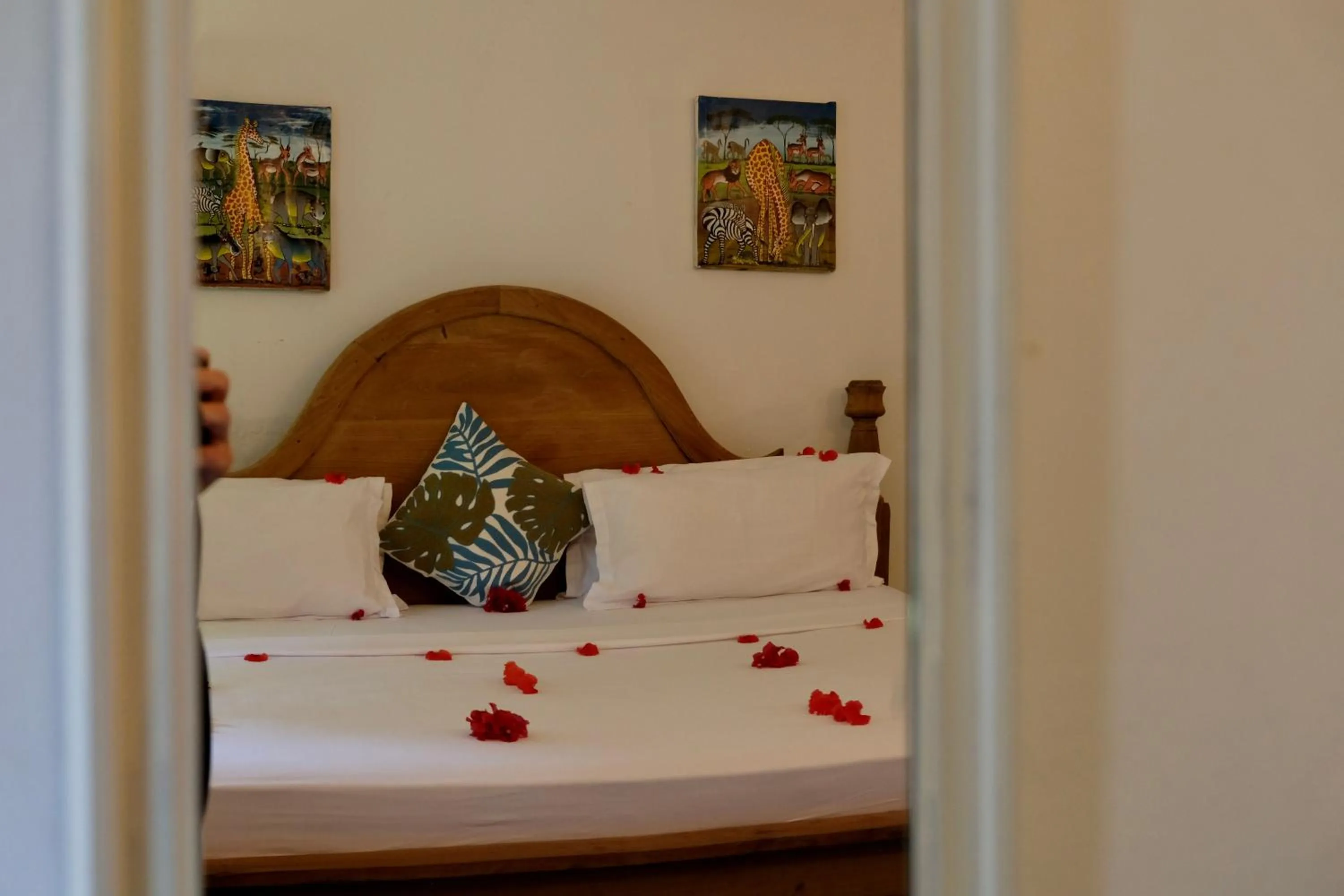 Photo of the whole room, Bed in Bahati Villa