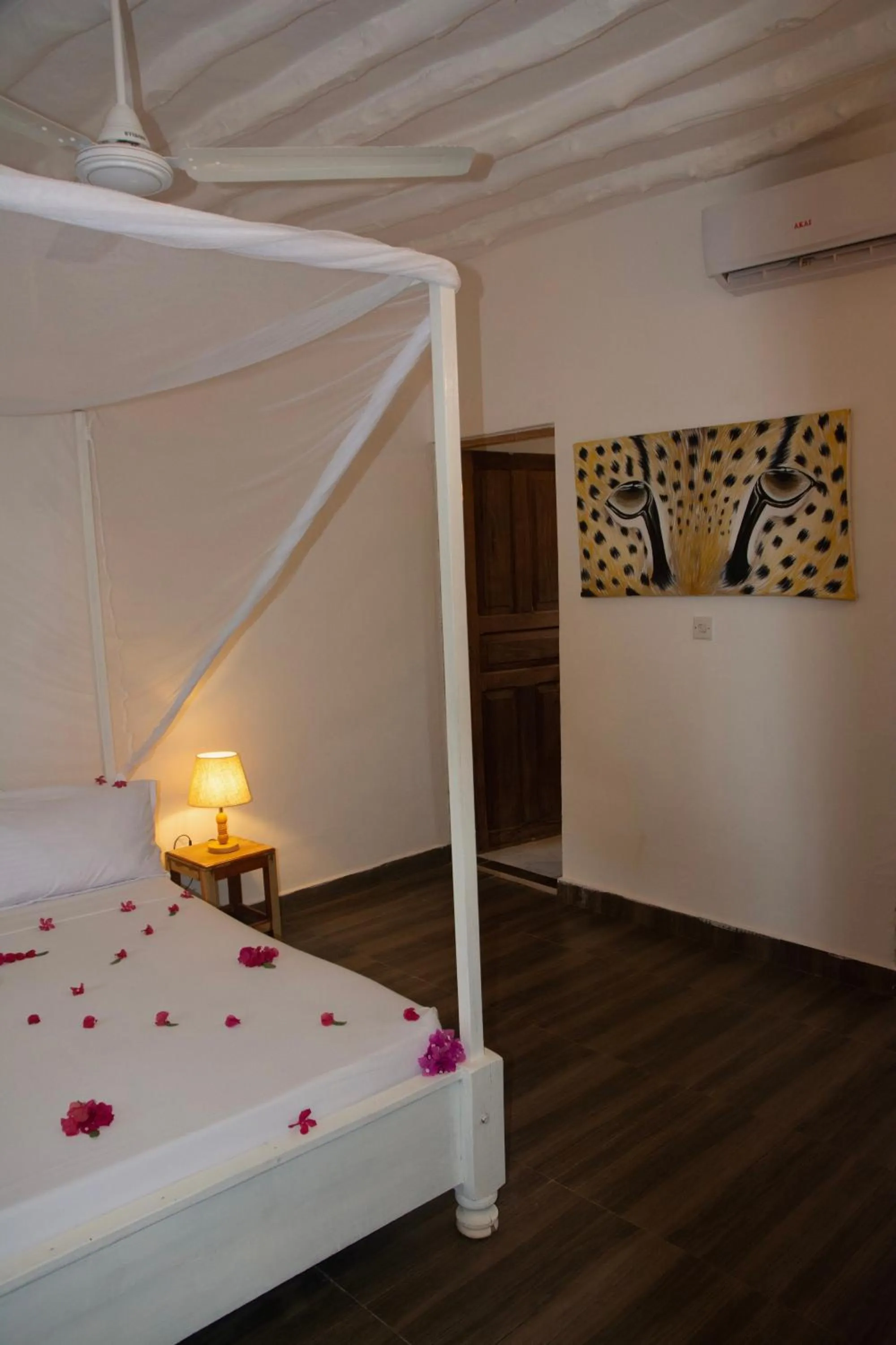 Photo of the whole room, Bed in Bahati Villa