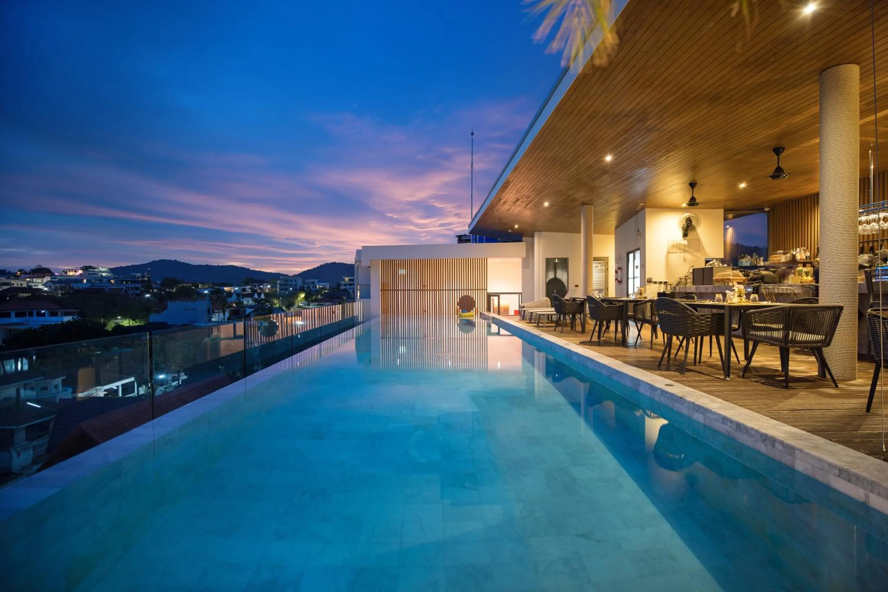 Swimming pool in Elite Atoll Serviced Apartments Phuket