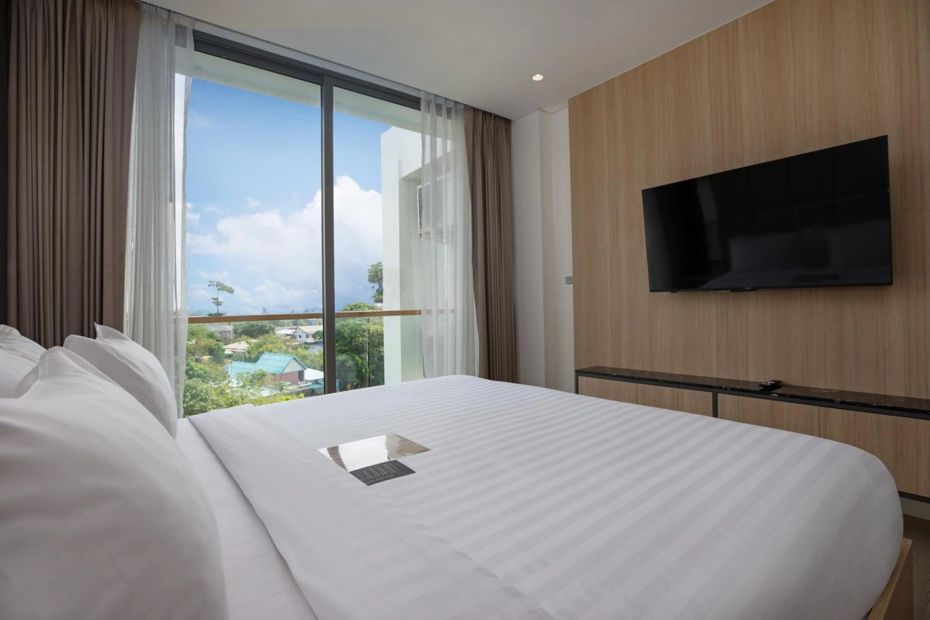 Bedroom, Bed in Elite Atoll Serviced Apartments Phuket