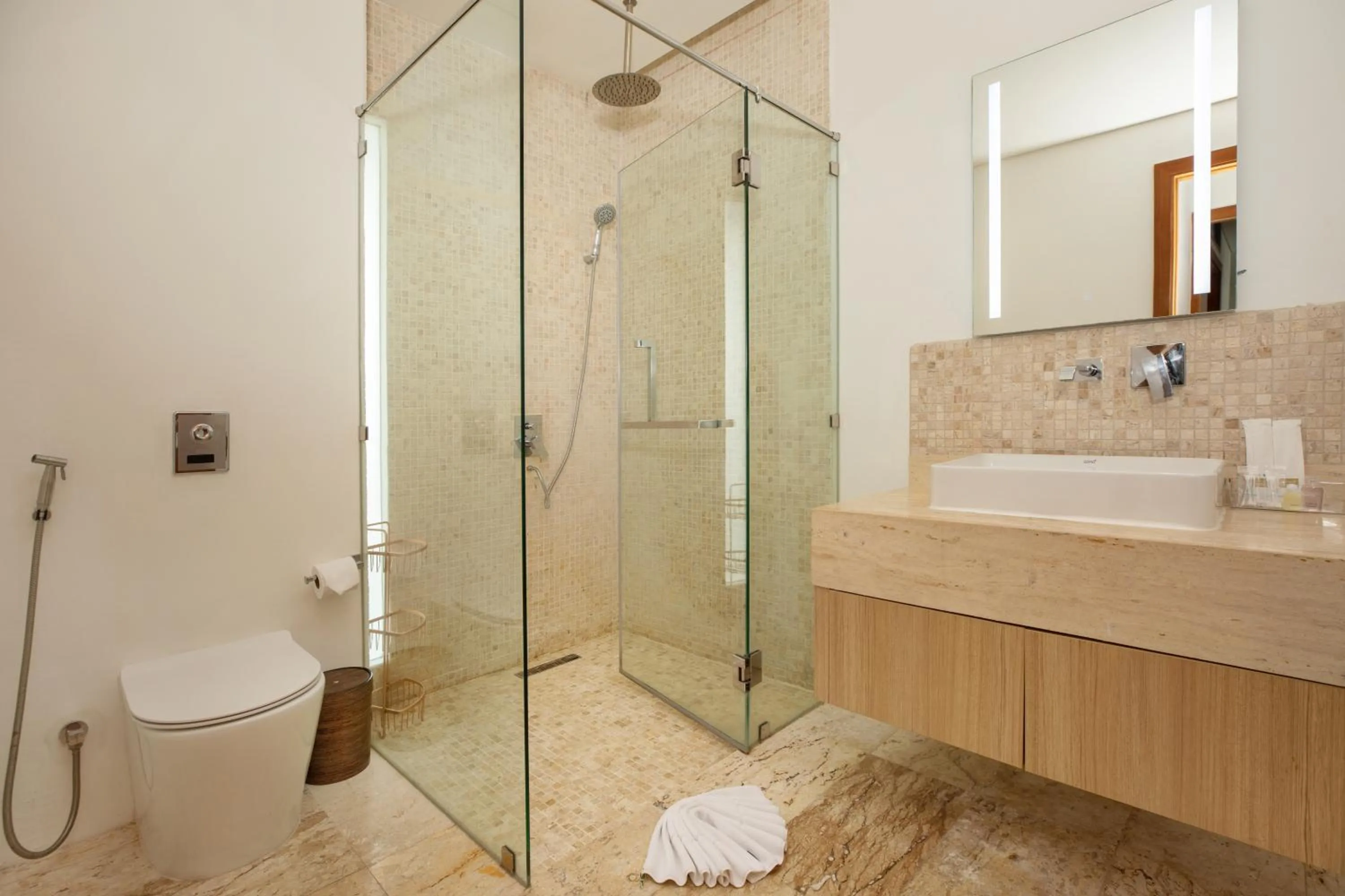 Bathroom in Elite Atoll Serviced Apartments Phuket