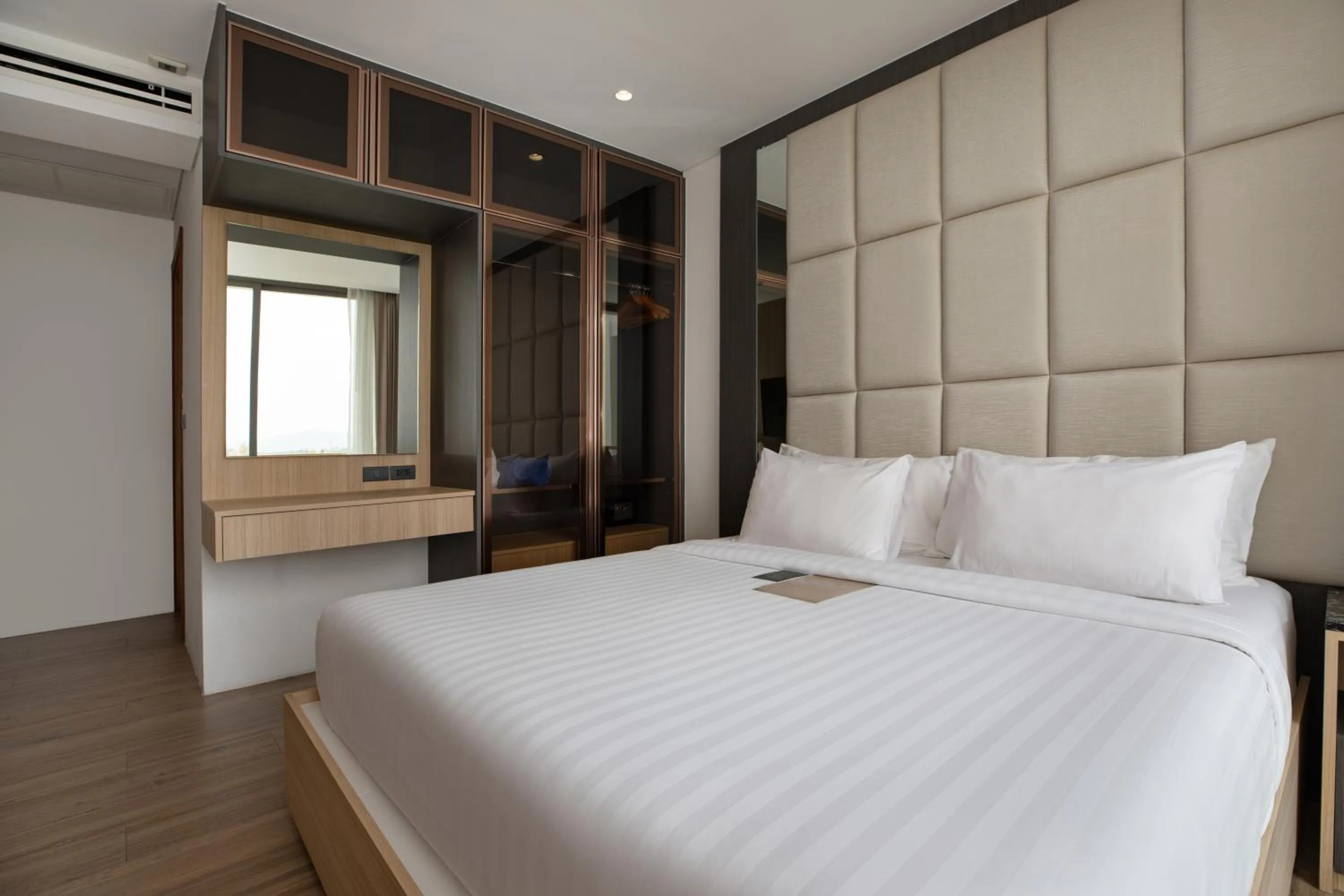 Bedroom, Bed in Elite Atoll Serviced Apartments Phuket