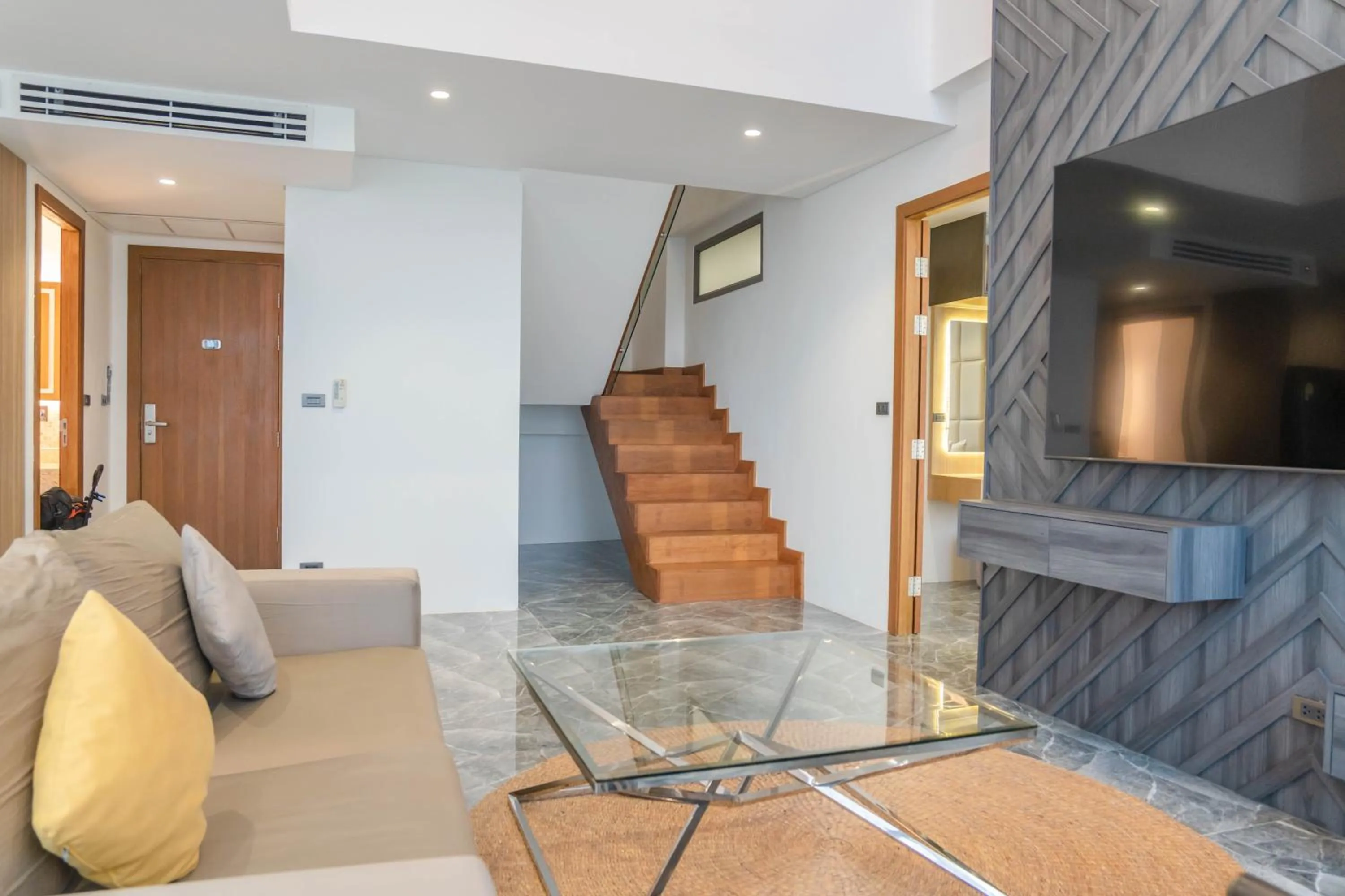 TV and multimedia in Elite Atoll Serviced Apartments Phuket