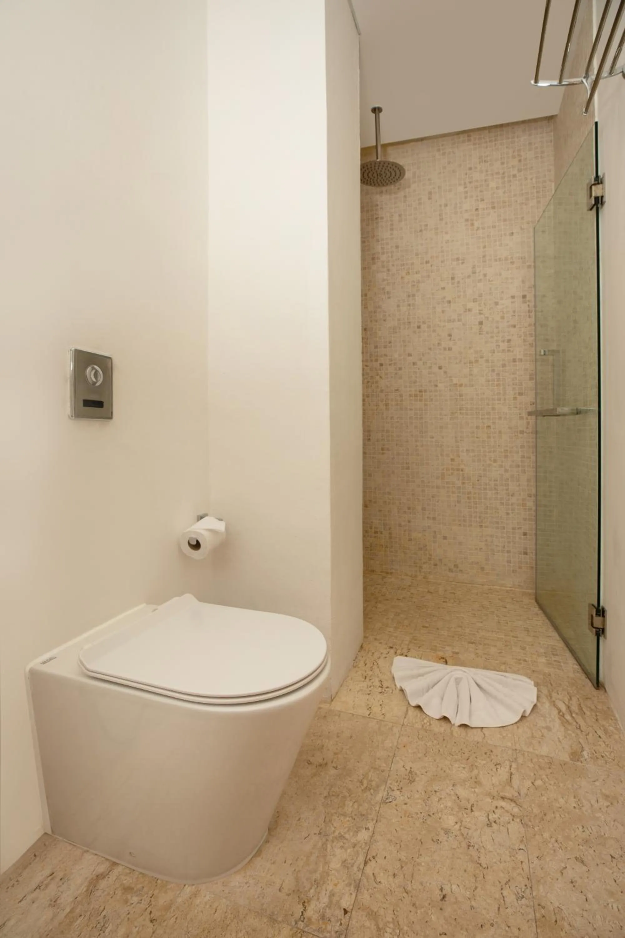 Bathroom in Elite Atoll Serviced Apartments Phuket
