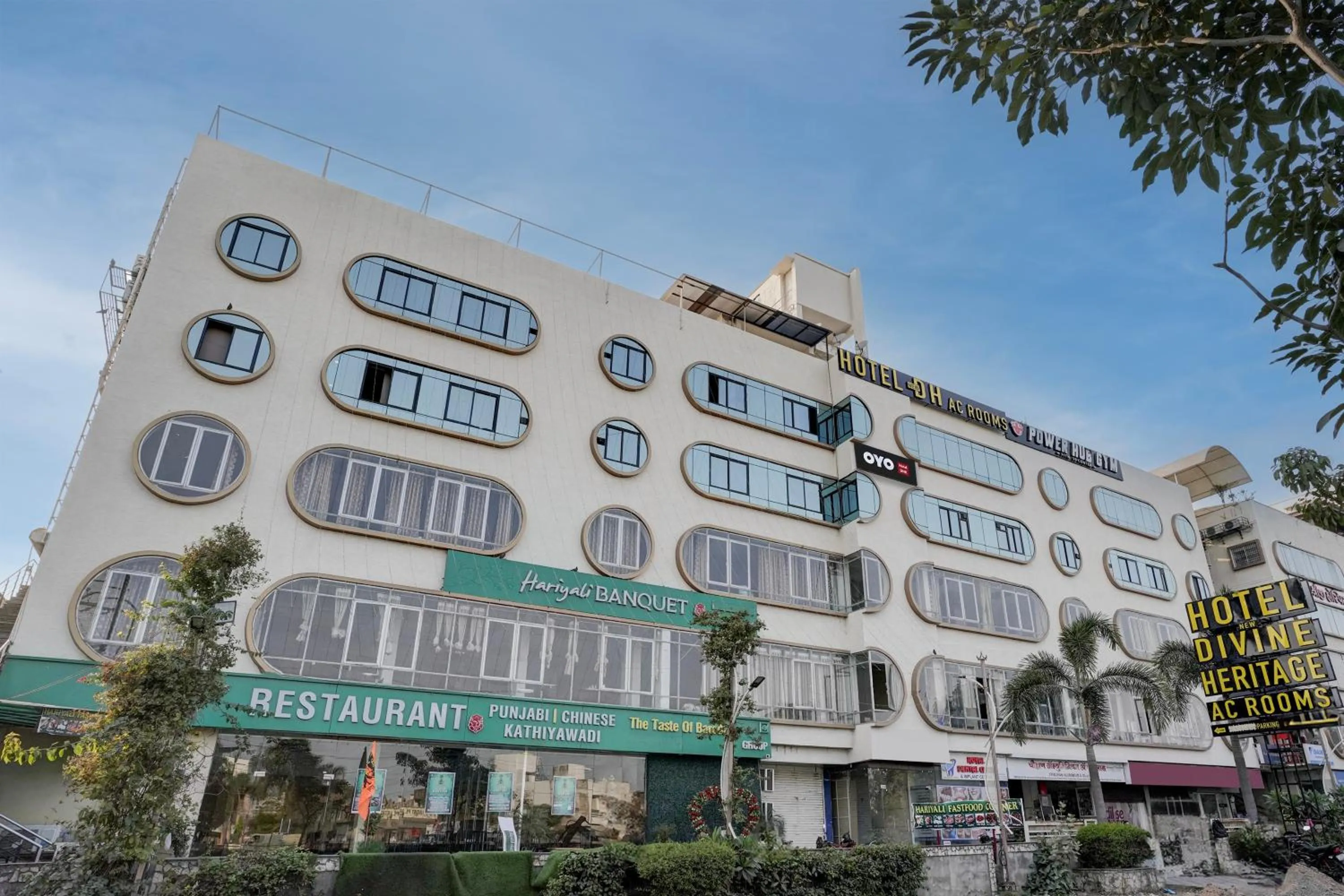 Facade/entrance in Super Hotel O DH