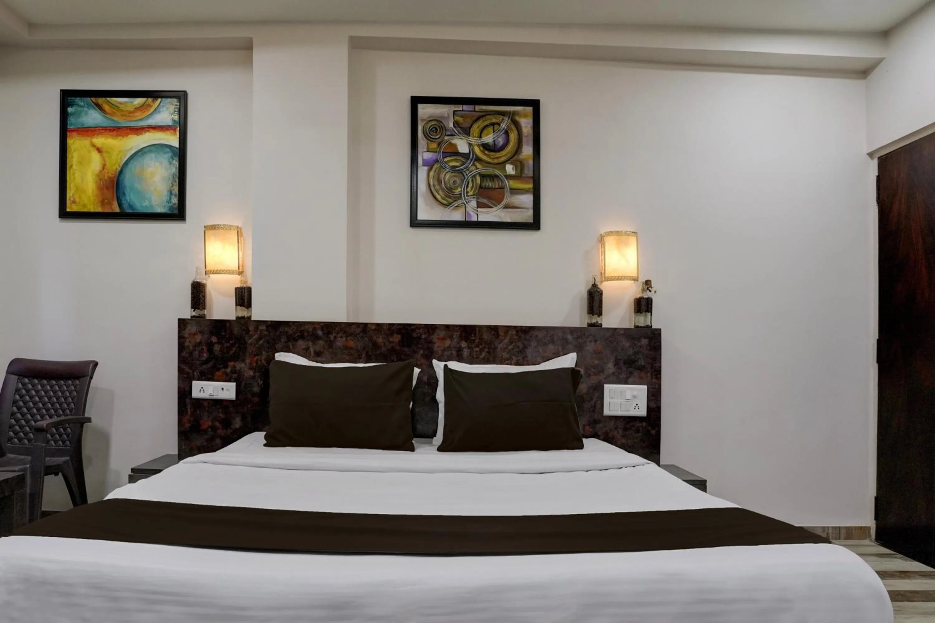 Bedroom, Bed in Super Hotel O DH