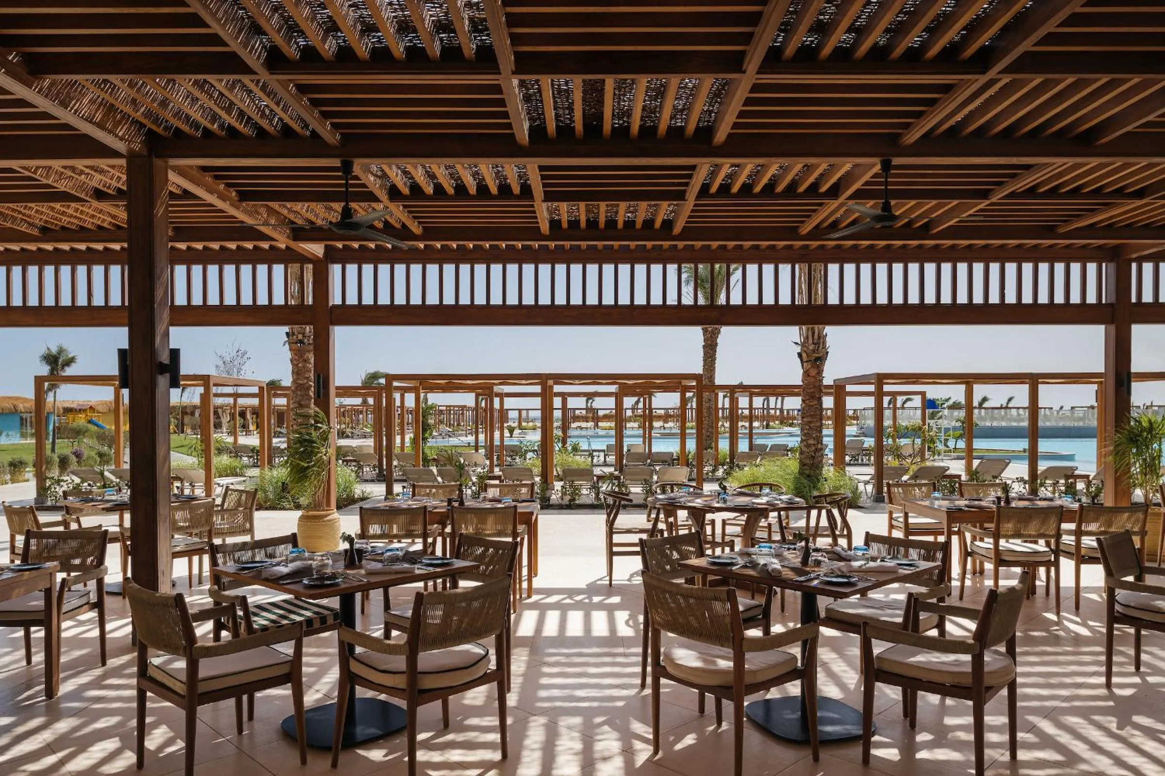 Restaurant/places to eat in JAZ Elite Asteria