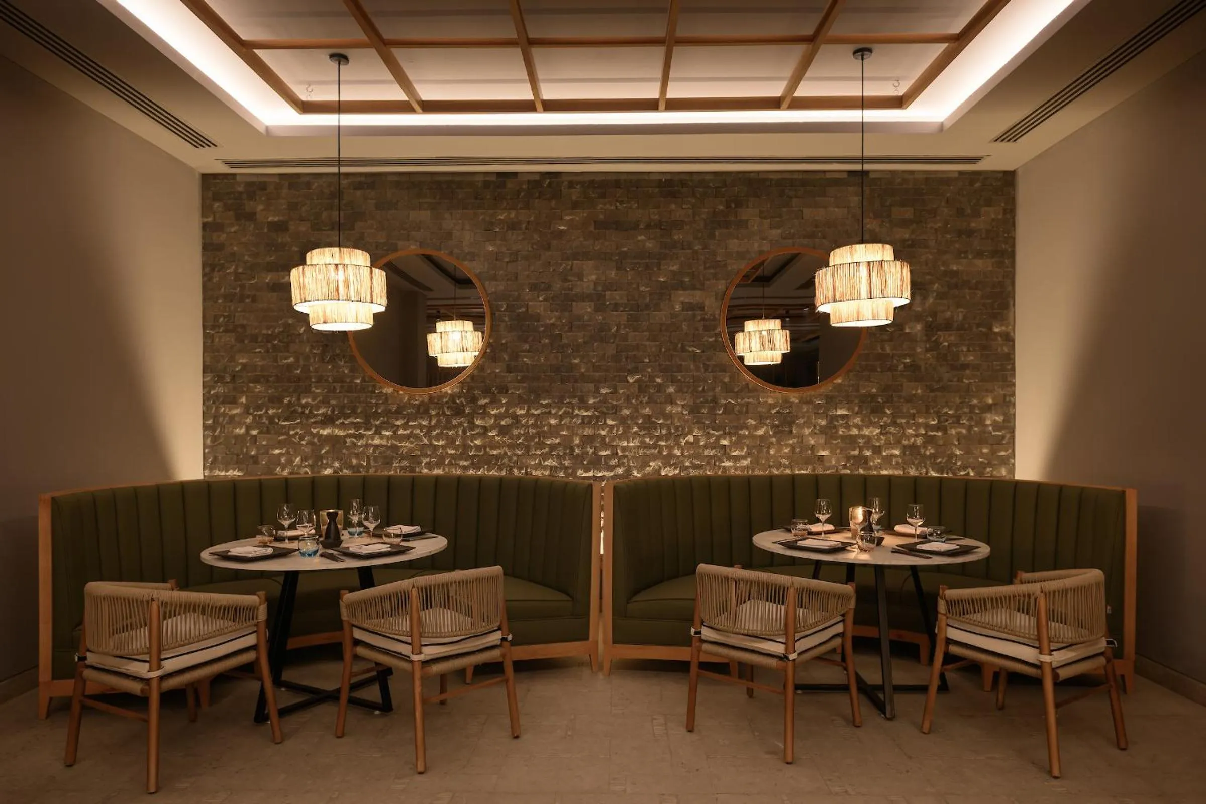 Restaurant/places to eat in JAZ Elite Asteria