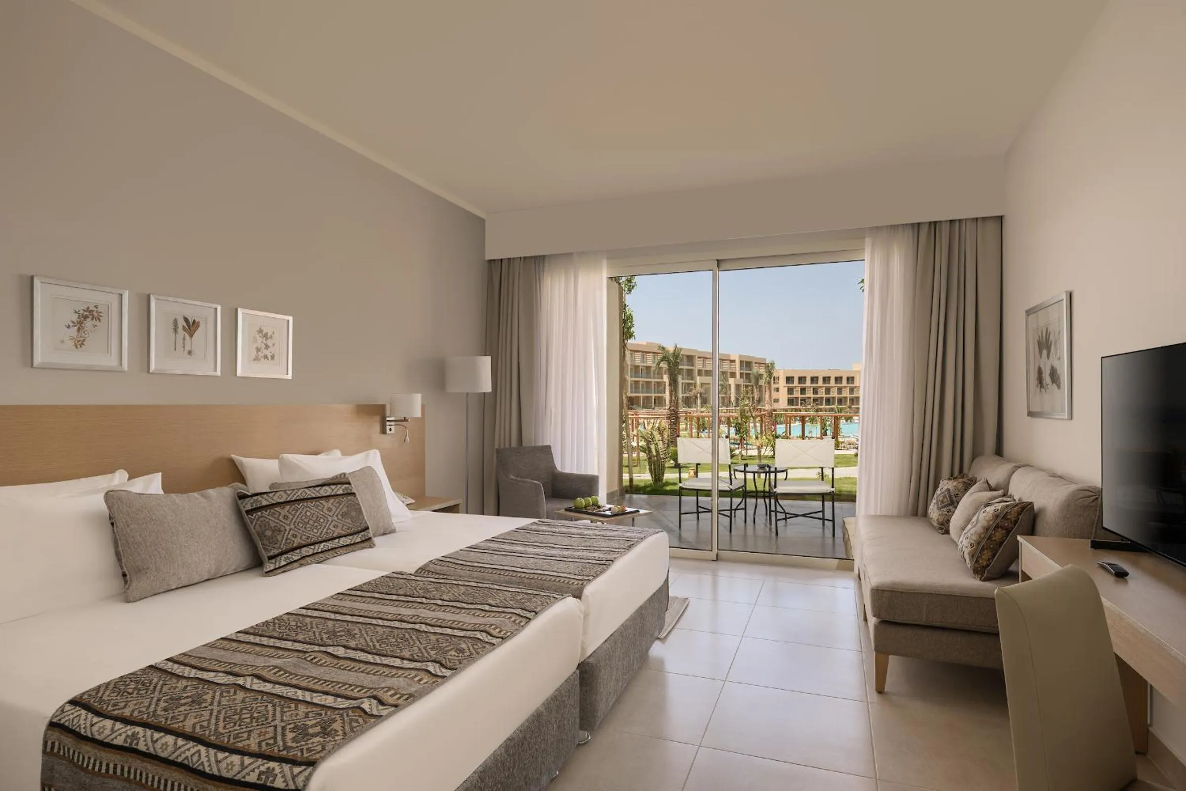 Bedroom, Bed in JAZ Elite Asteria