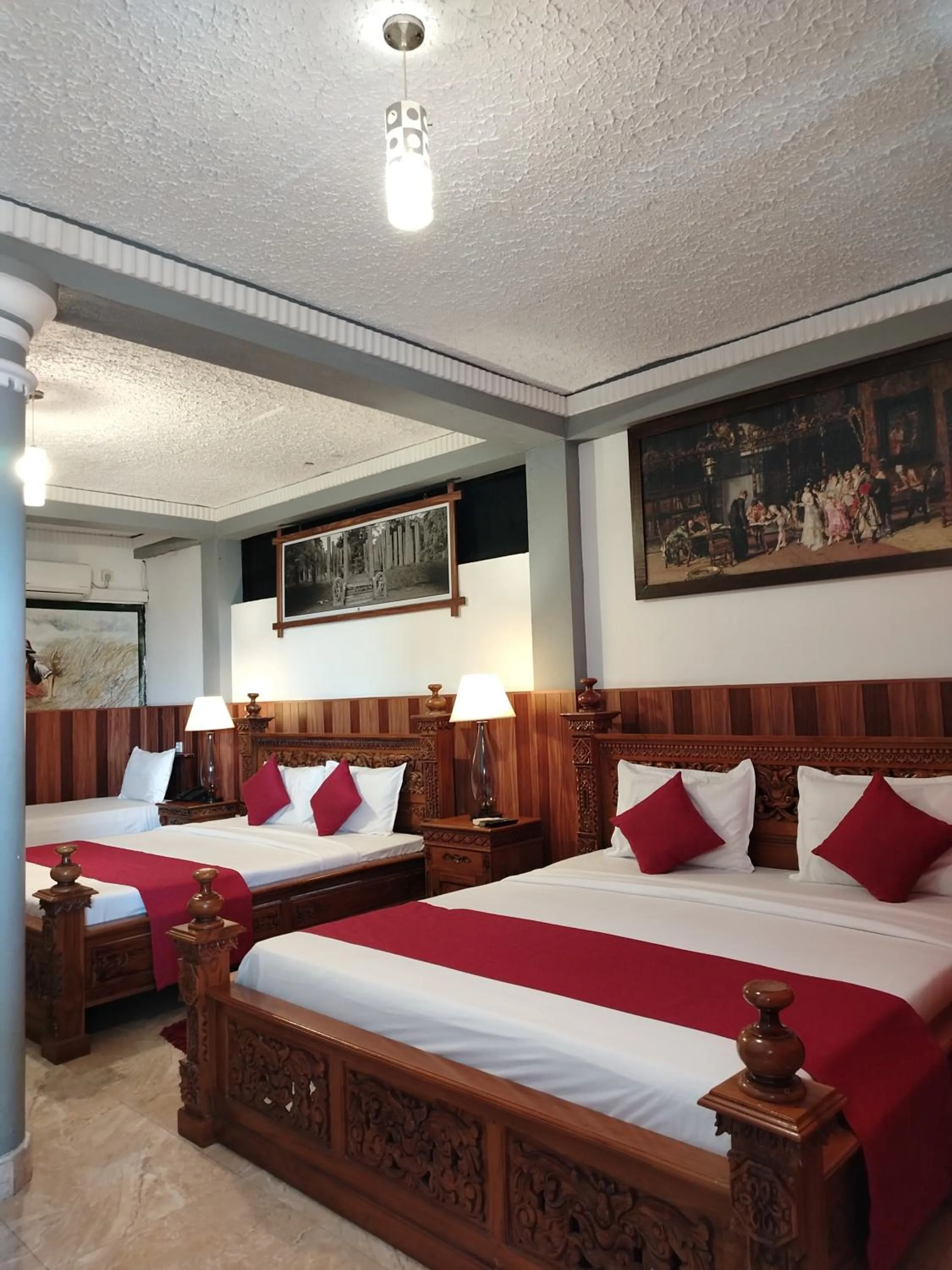 Bedroom, Bed in Ella Mount Heaven