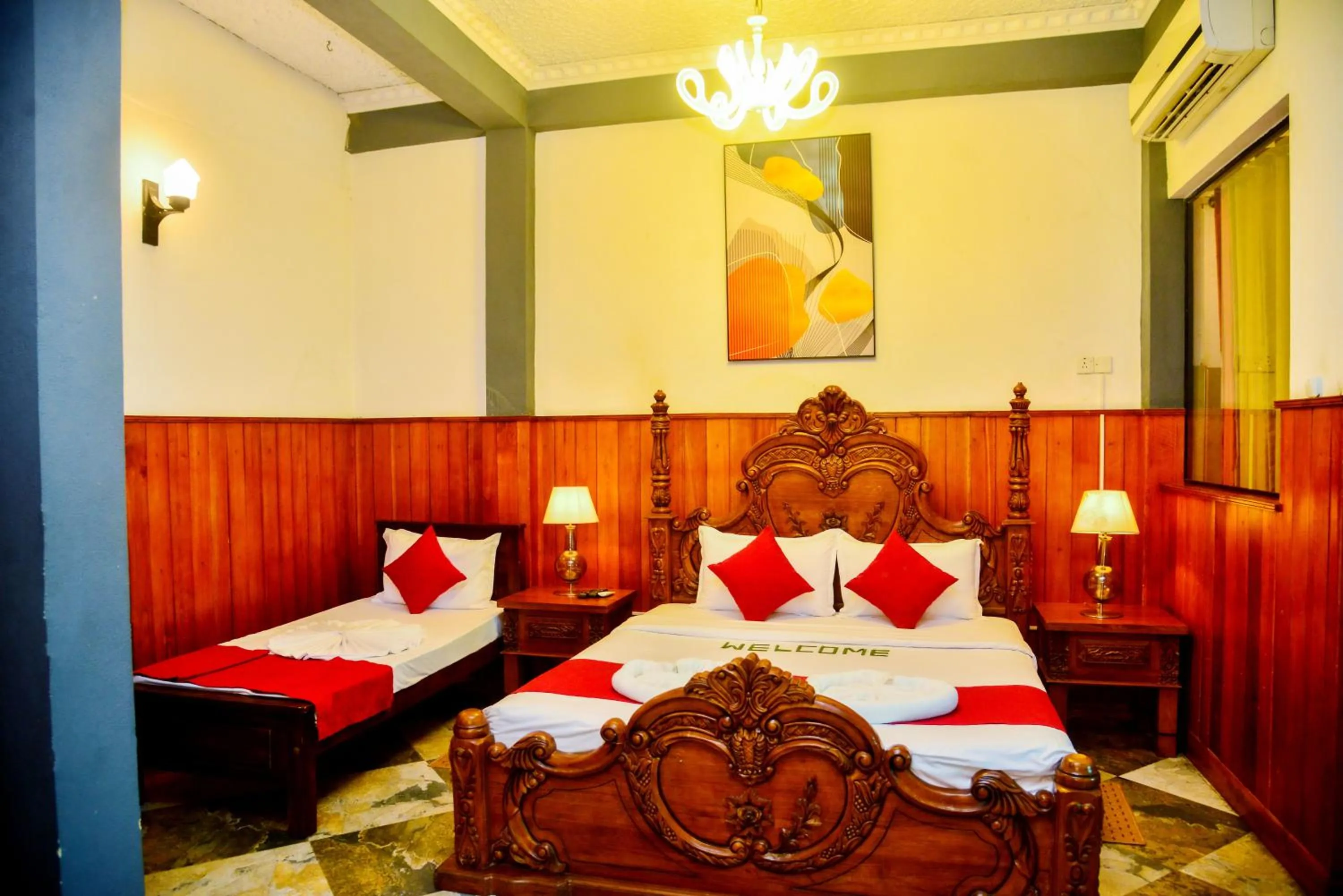 Bedroom, Bed in Ella Mount Heaven