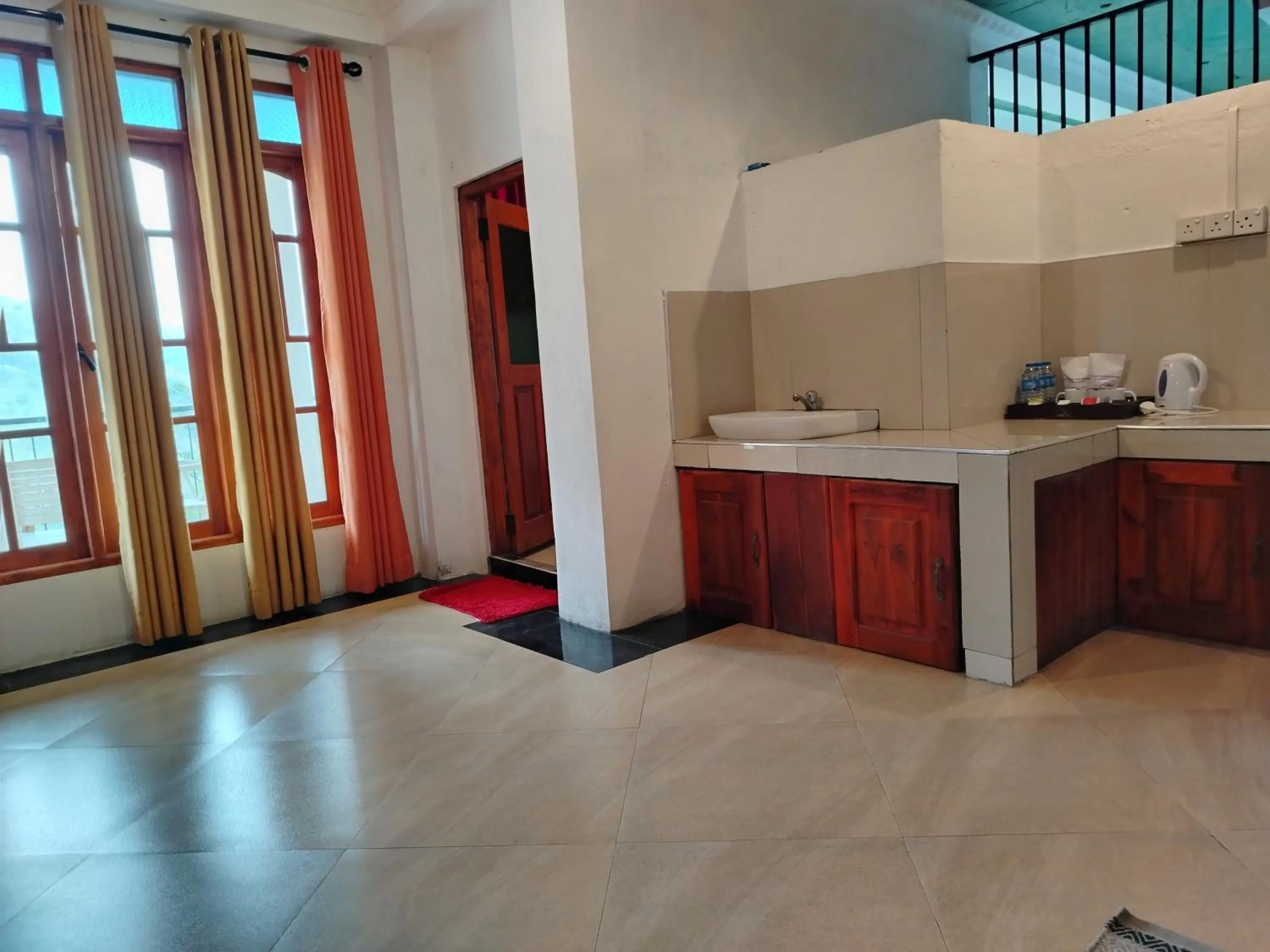 Coffee/tea facilities in Ella Mount Heaven