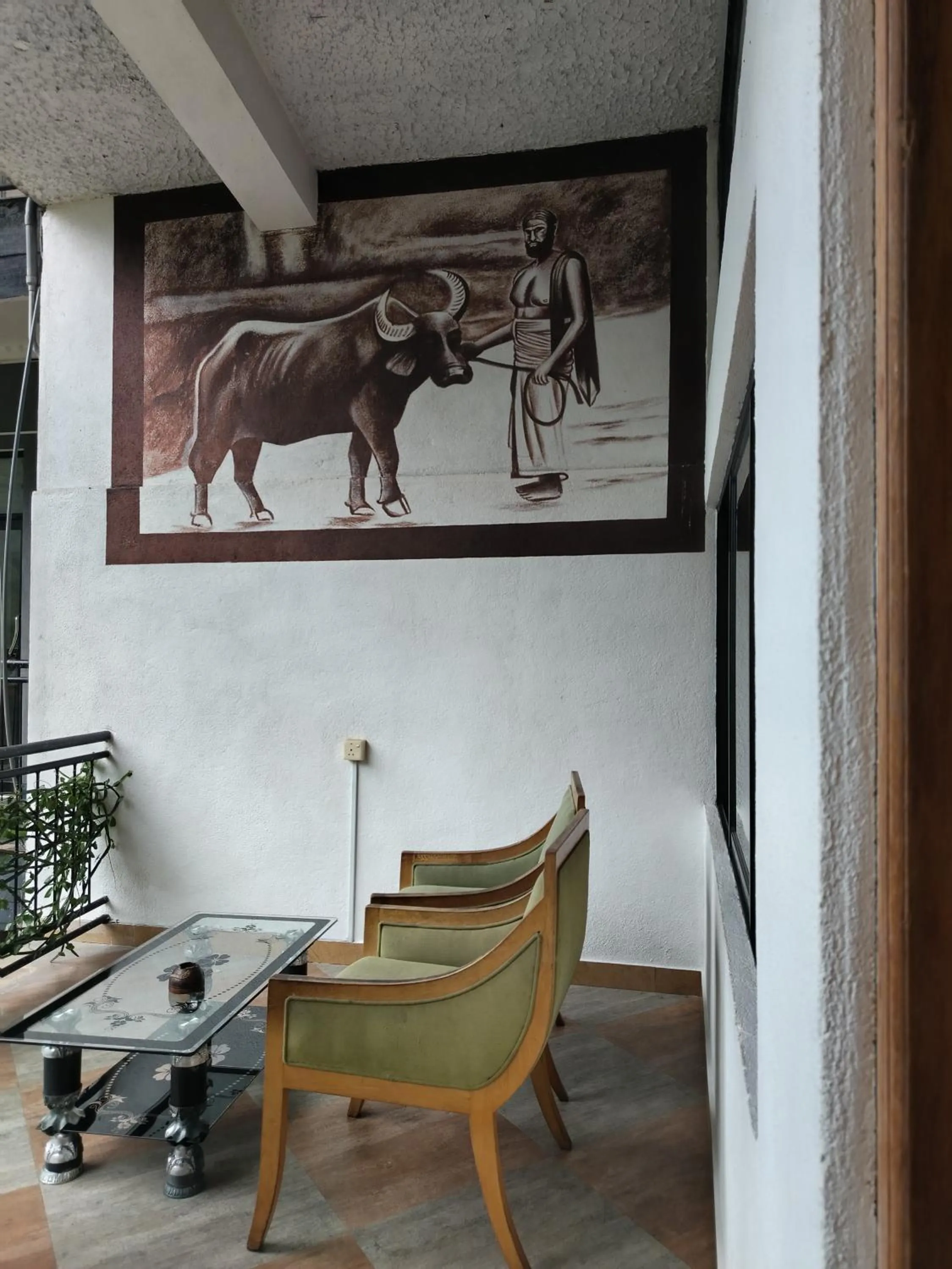 Decorative detail in Ella Mount Heaven