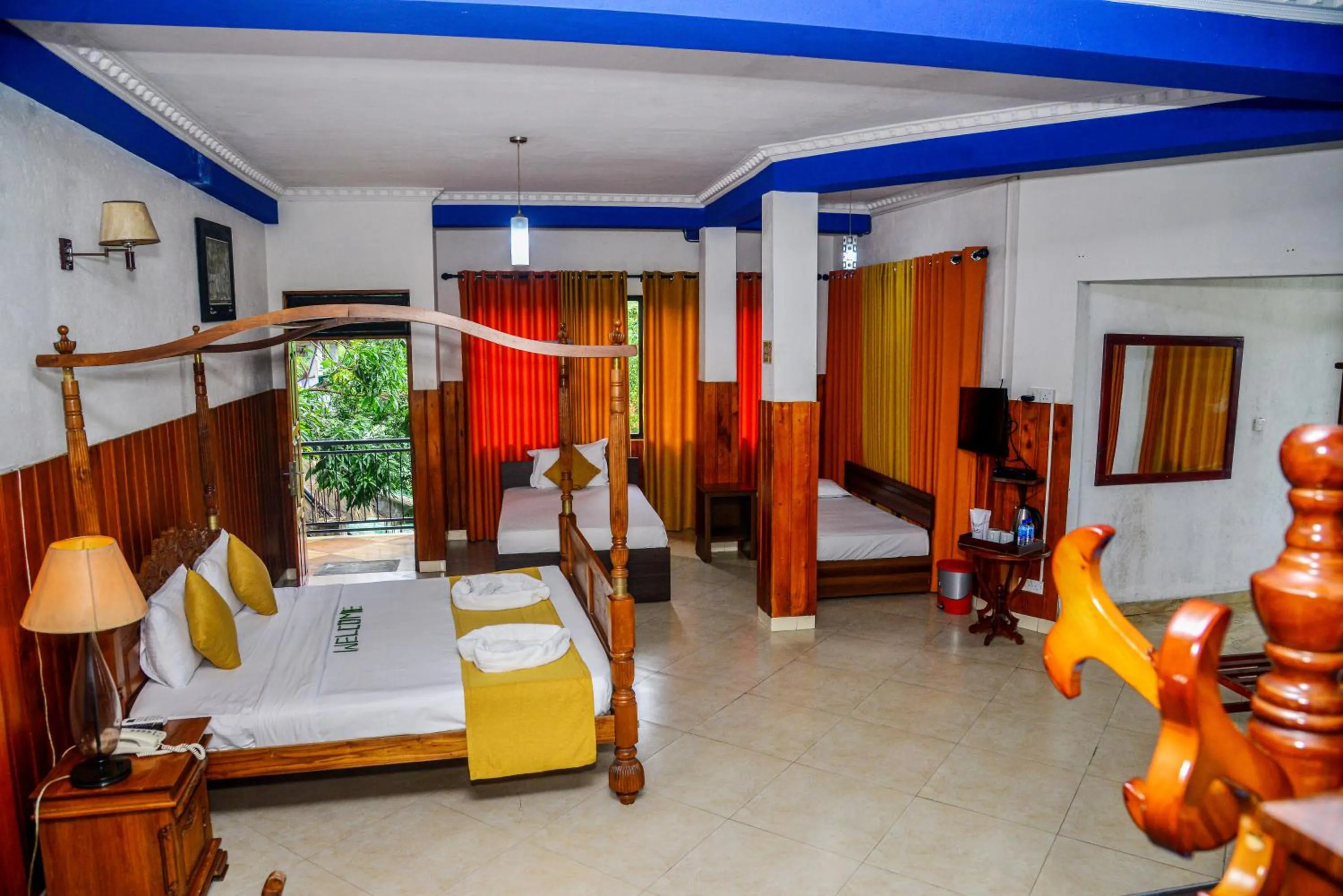 Photo of the whole room, Bed in Ella Mount Heaven