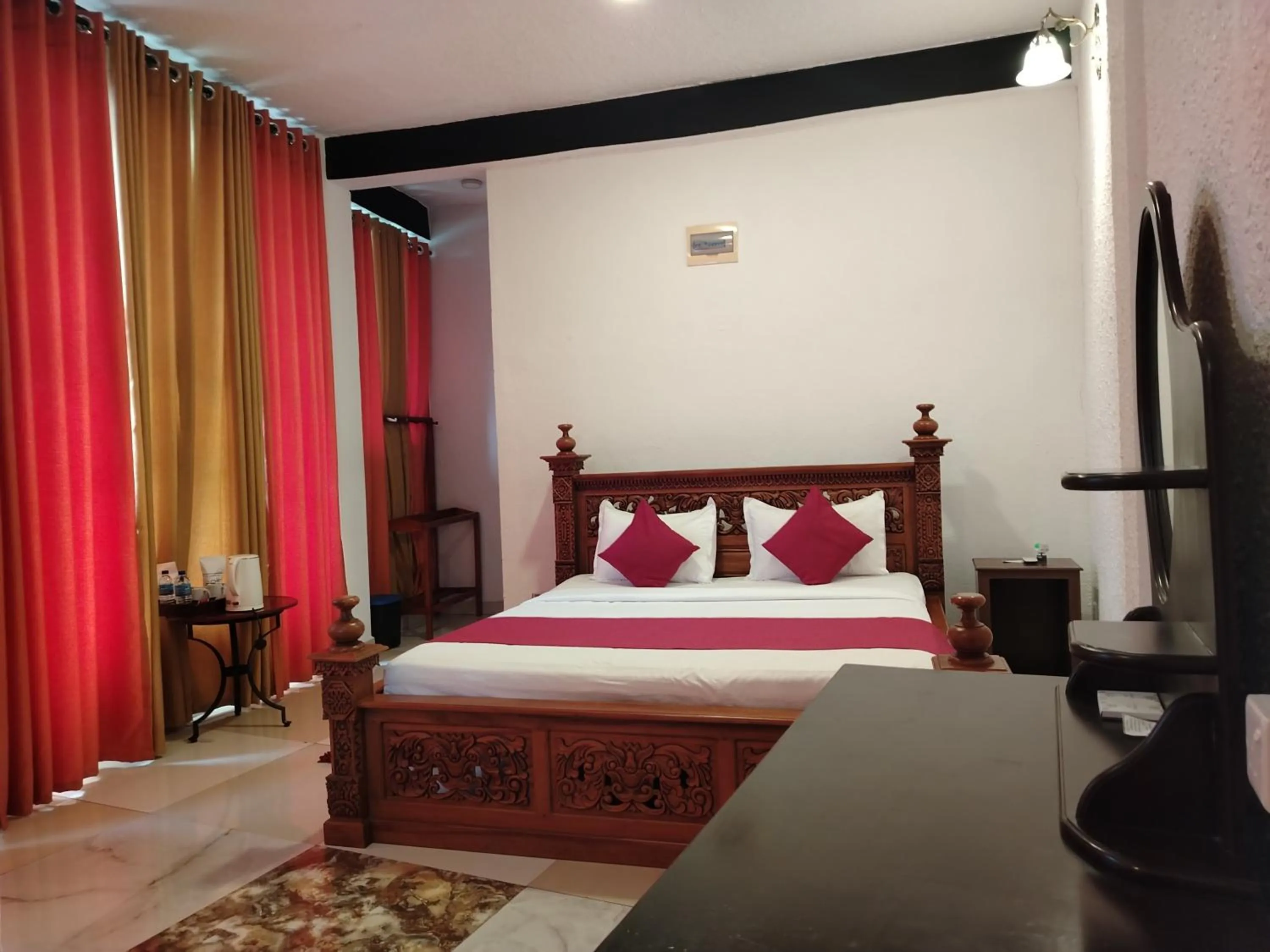 Bedroom, Bed in Ella Mount Heaven