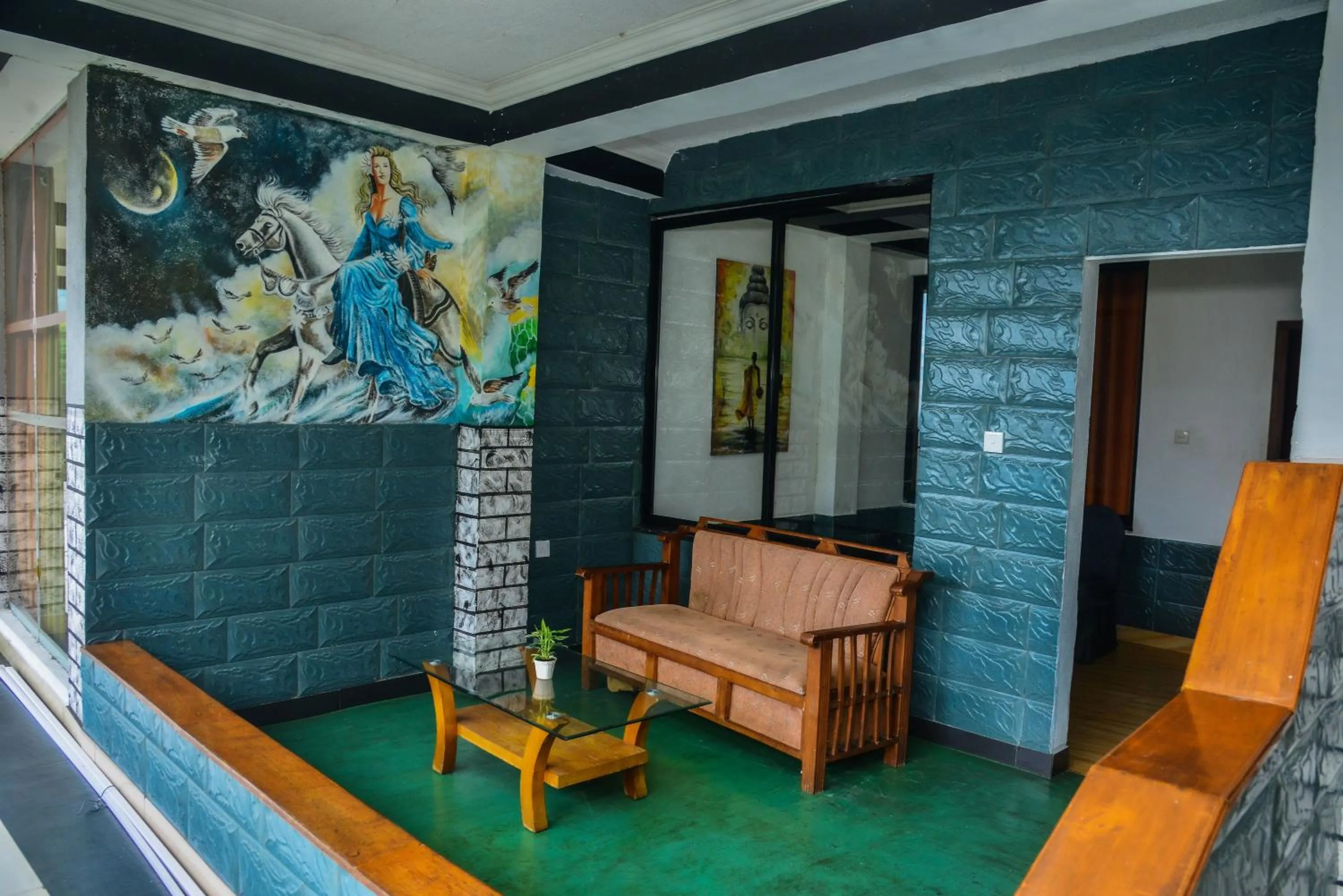 Seating area in Ella Mount Heaven