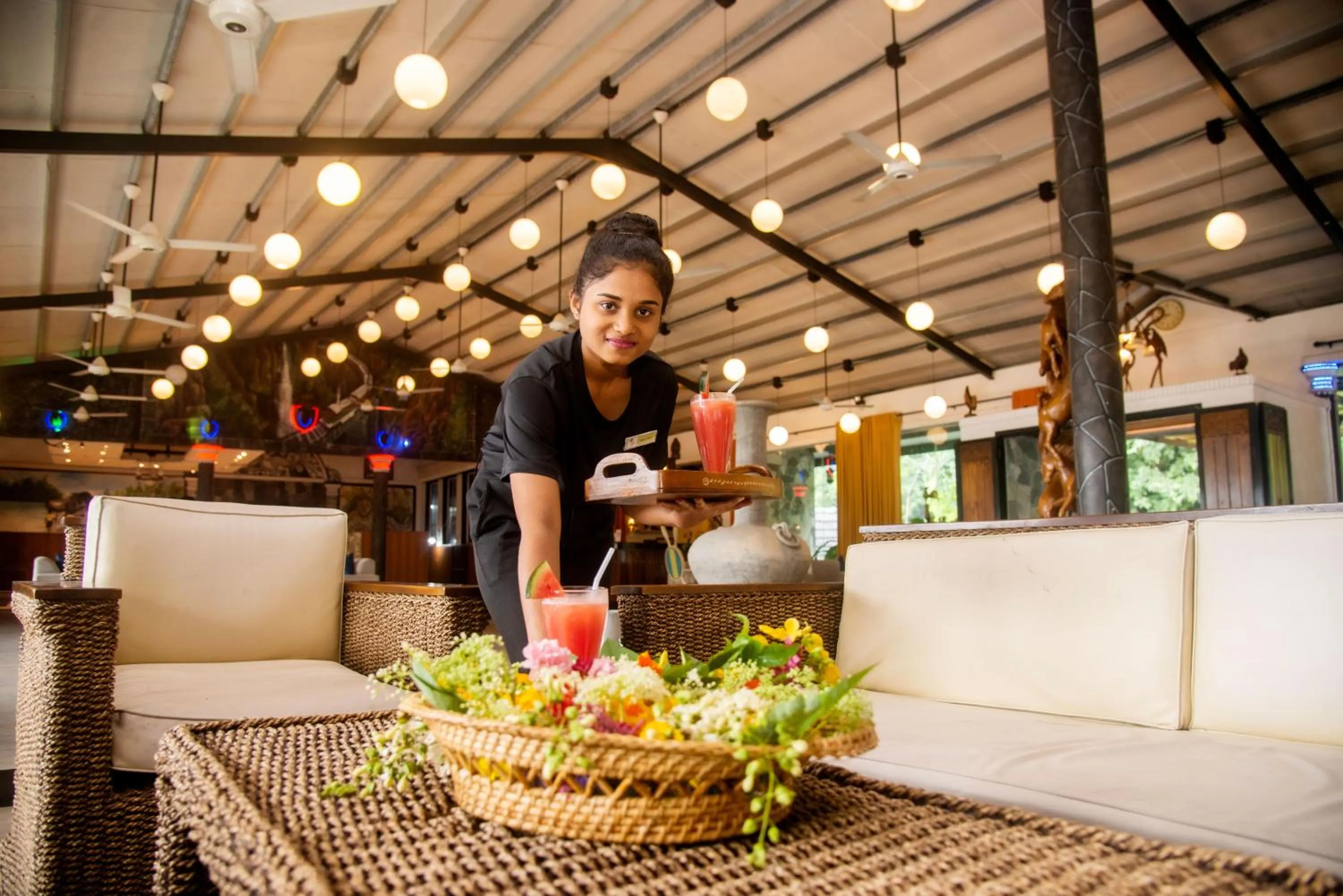 Food and drinks in Ella Mount Heaven