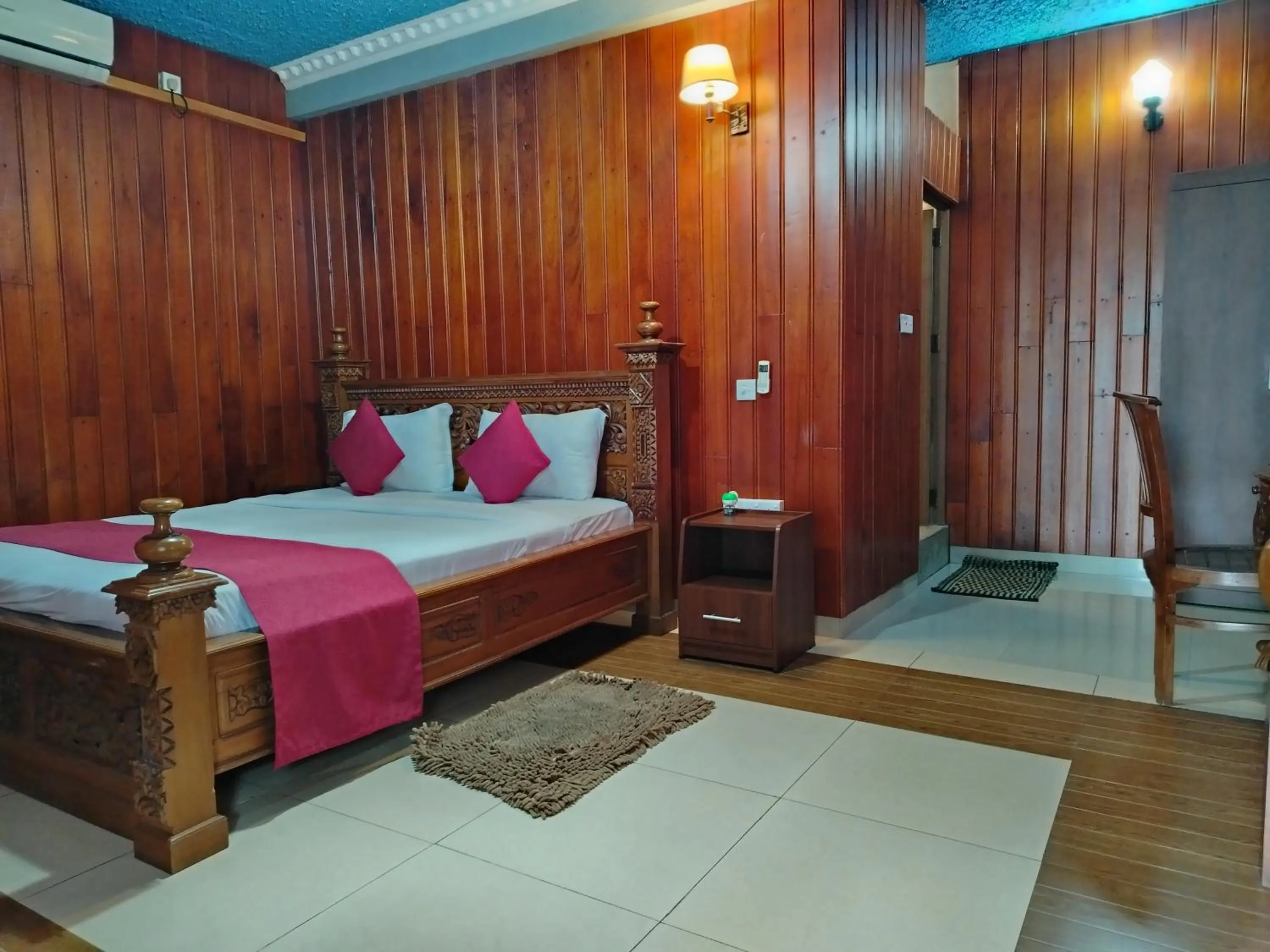 Bedroom, Bed in Ella Mount Heaven