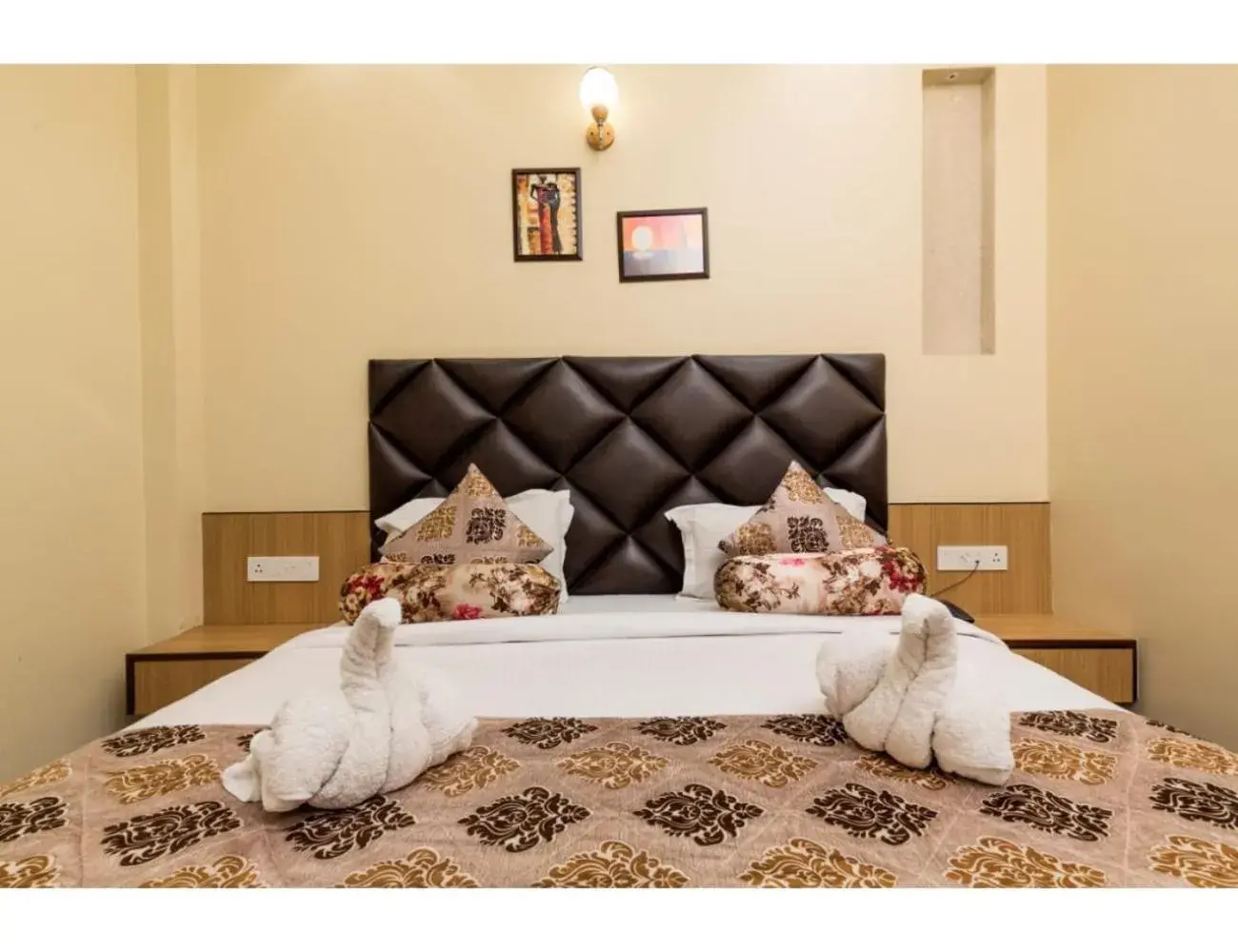 Photo of the whole room, Bed in Hotel Urban Galaxy Square, Amritsar Photo of the whole room, Bed in Hotel Urban Galaxy Square, Amritsar