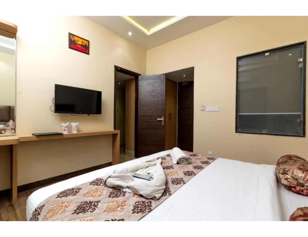 Bed in Hotel Urban Galaxy Square, Amritsar