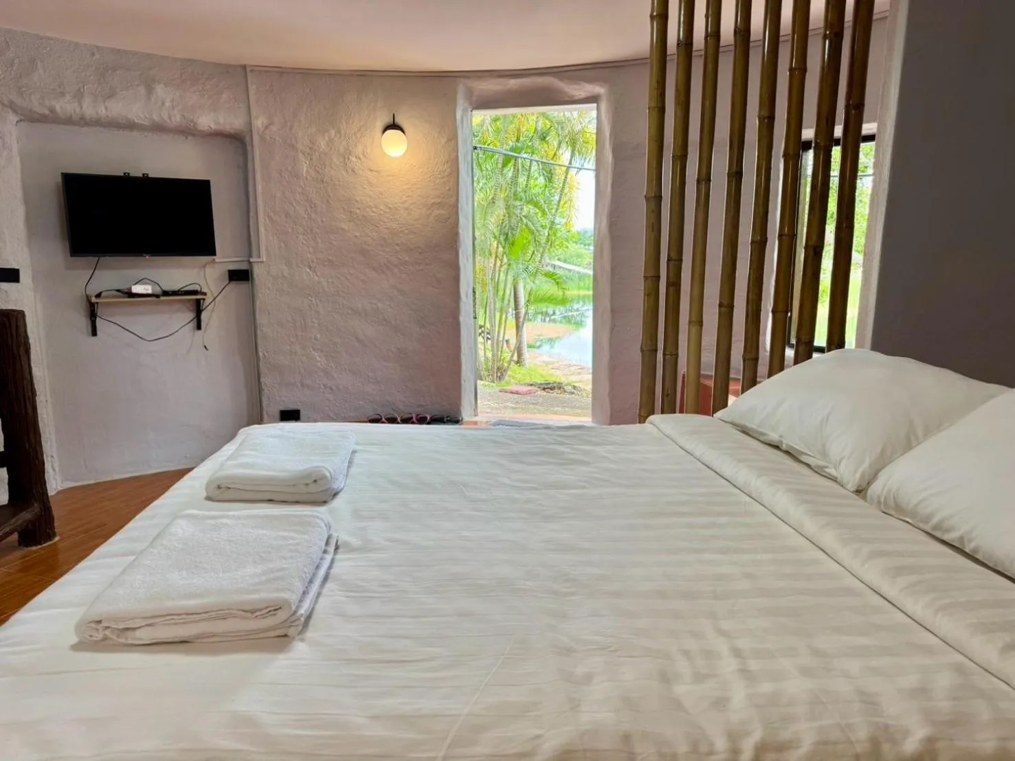 Bed in Khao Yai Lake Hill Resort