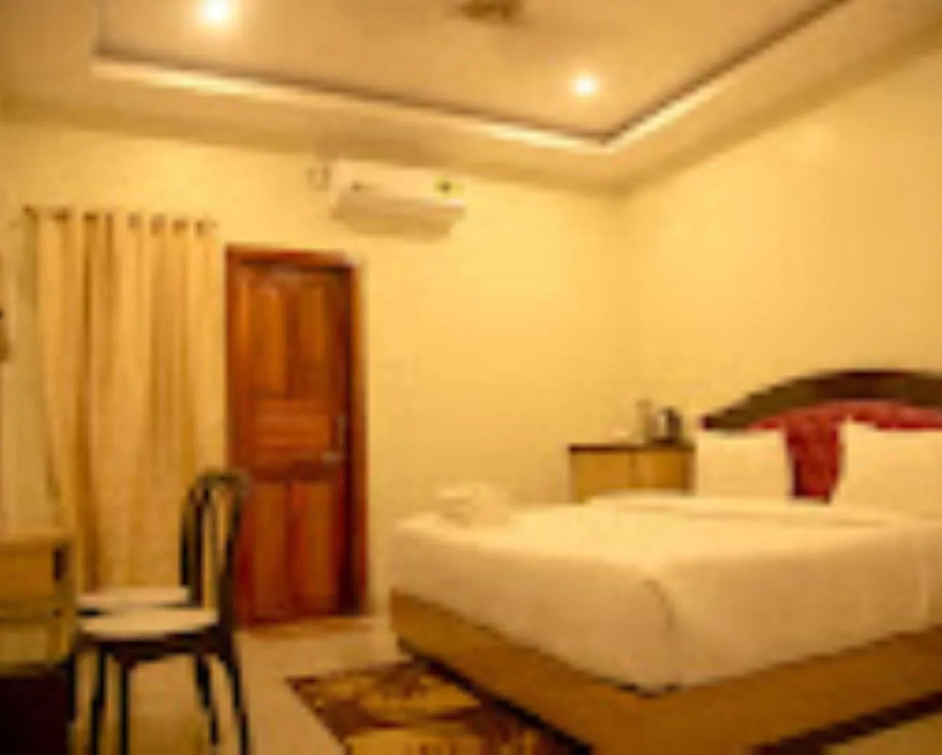 Bed in HOTEL KING SAFIRE , Port Blair