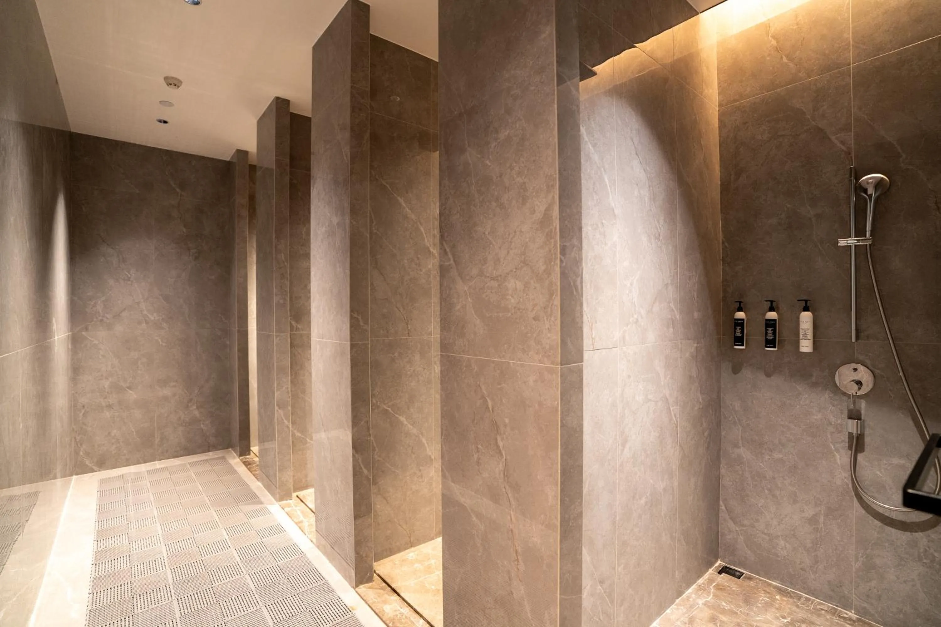 Fitness centre/facilities in Latsavong Wanda Vista Vientiane