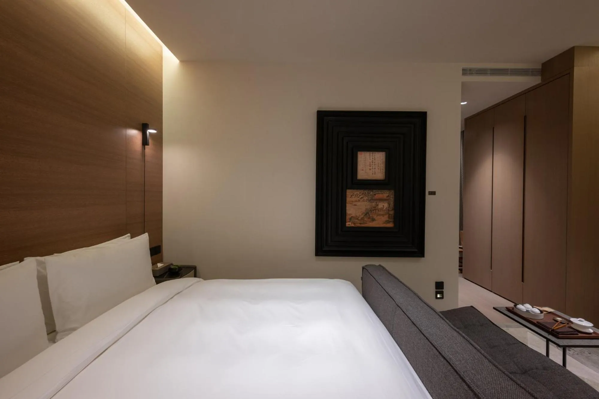 Bedroom, Bed in Jiangnan House Guanqianjie