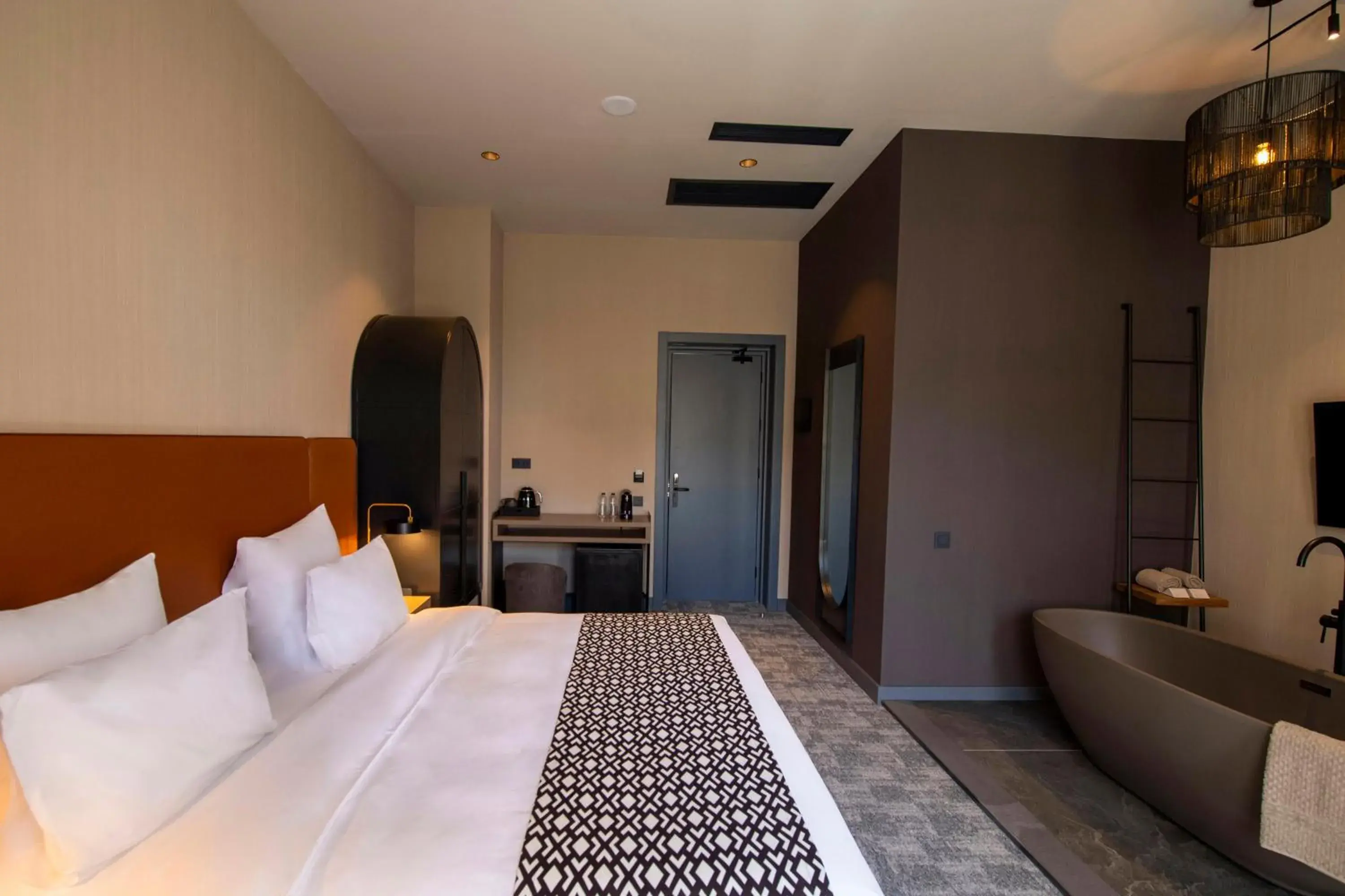 Deluxe Junior Suite in Qarvasla Hotel Deluxe Junior Suite in Qarvasla Hotel