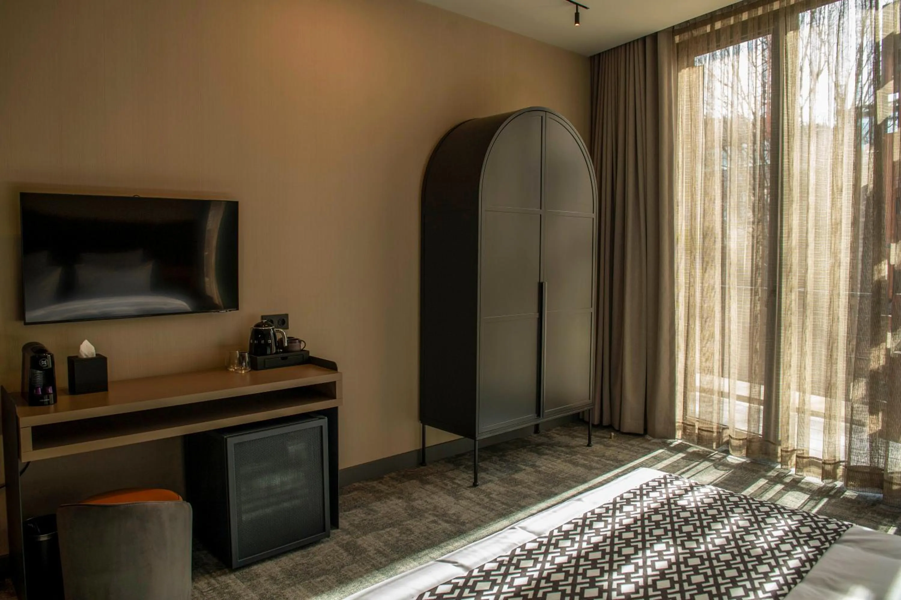 Bedroom in Qarvasla Hotel