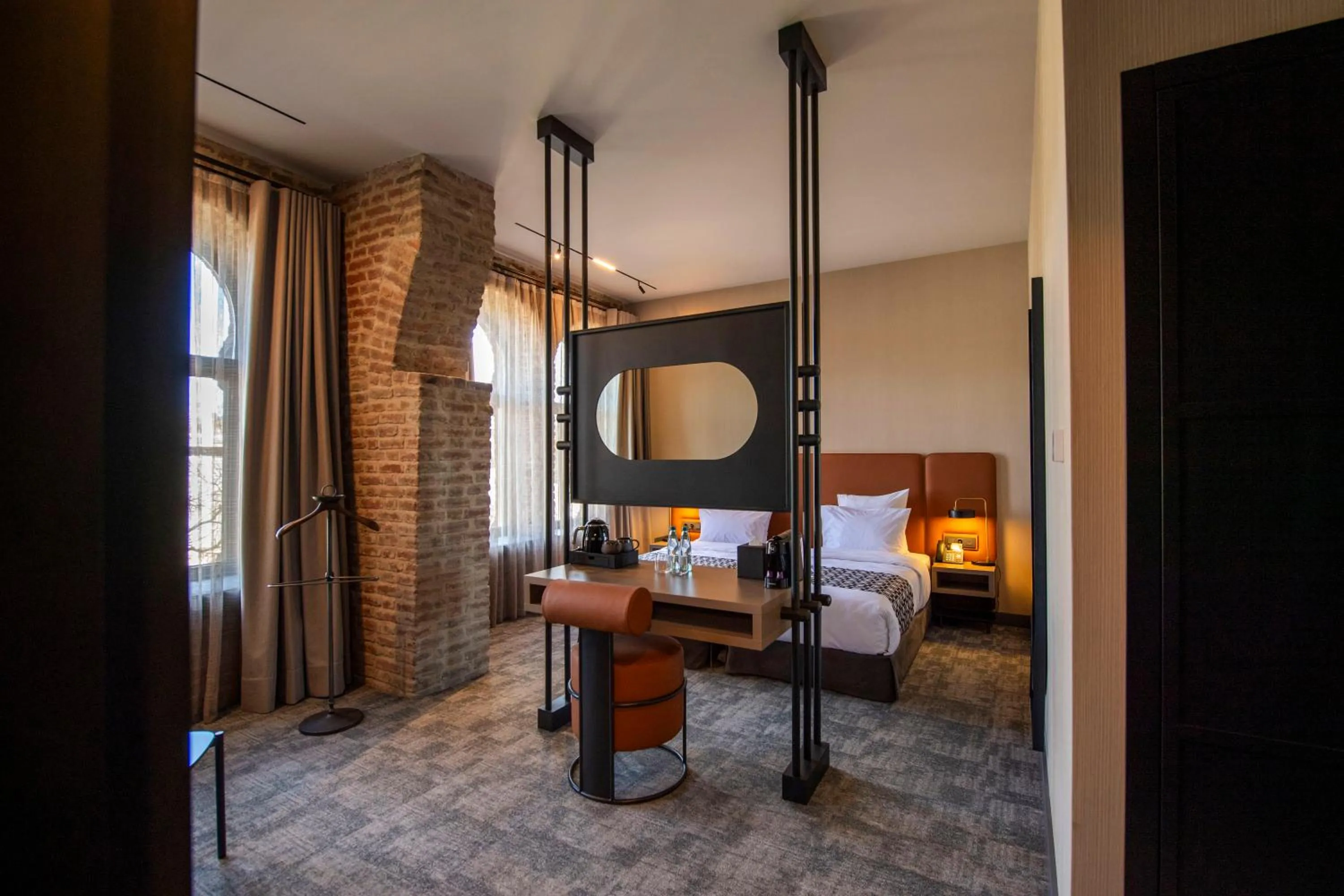 Photo of the whole room, Bed in Qarvasla Hotel