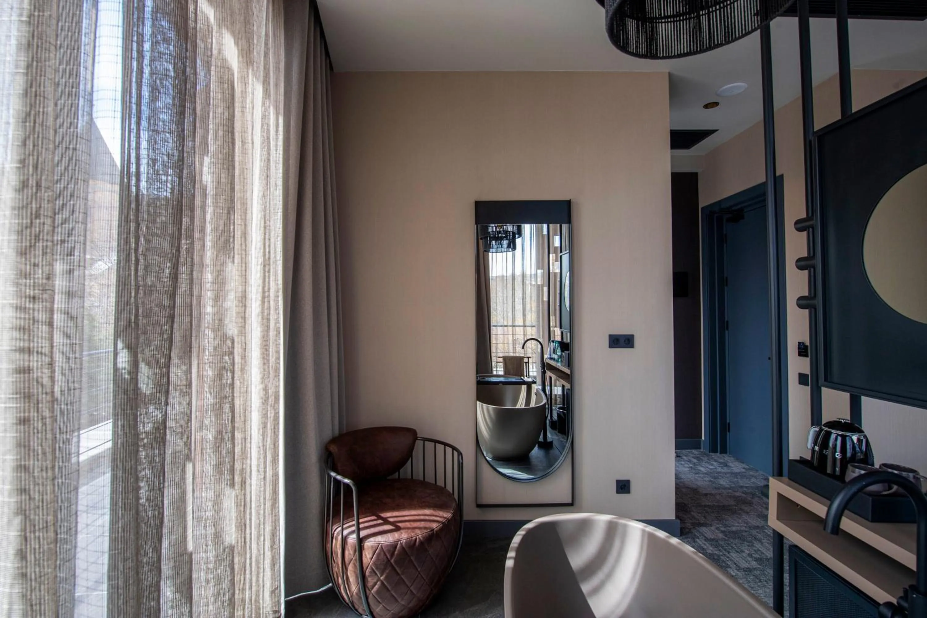 Bath in Qarvasla Hotel