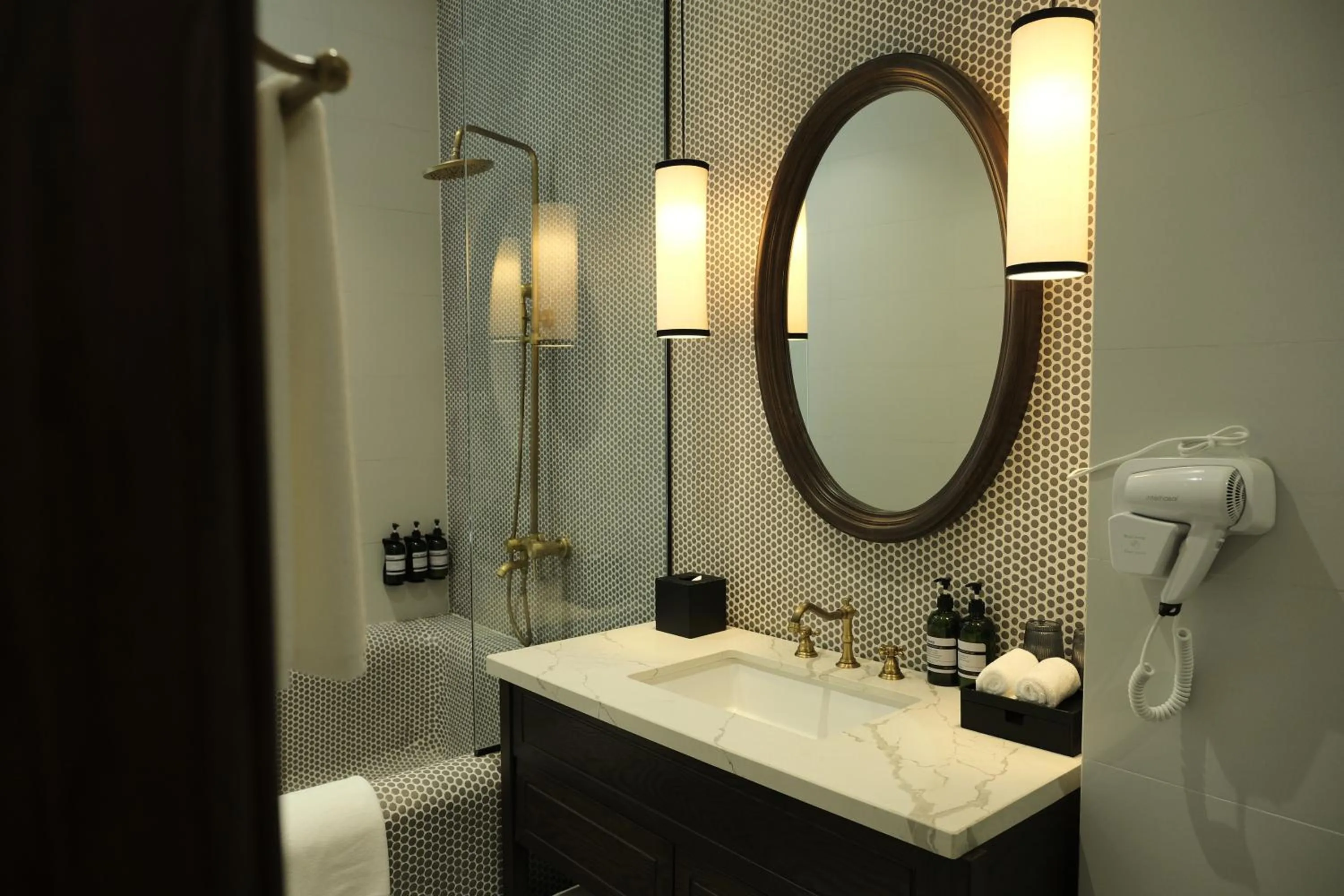 Shower in Paul Chabot Hotel