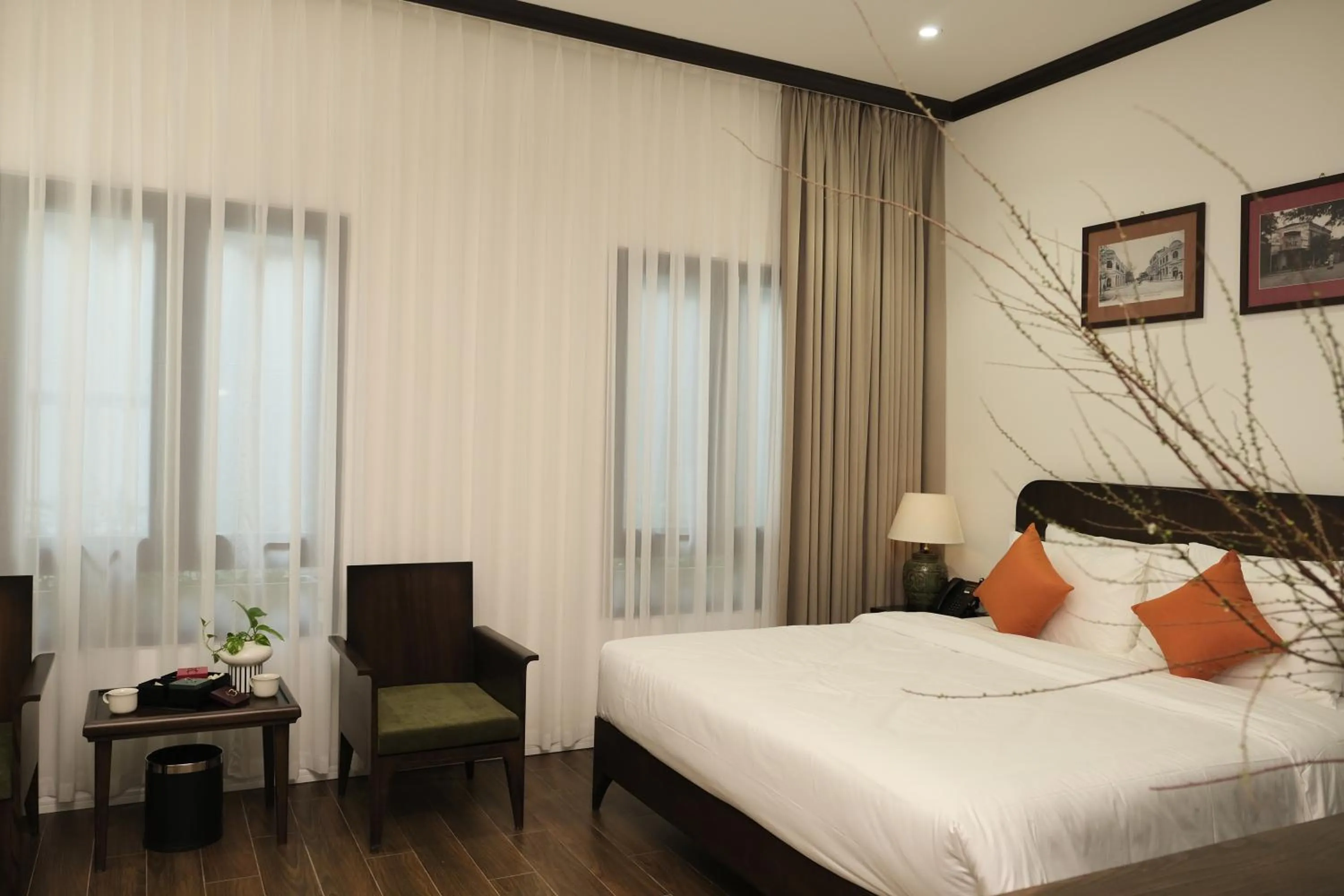 Bed in Paul Chabot Hotel