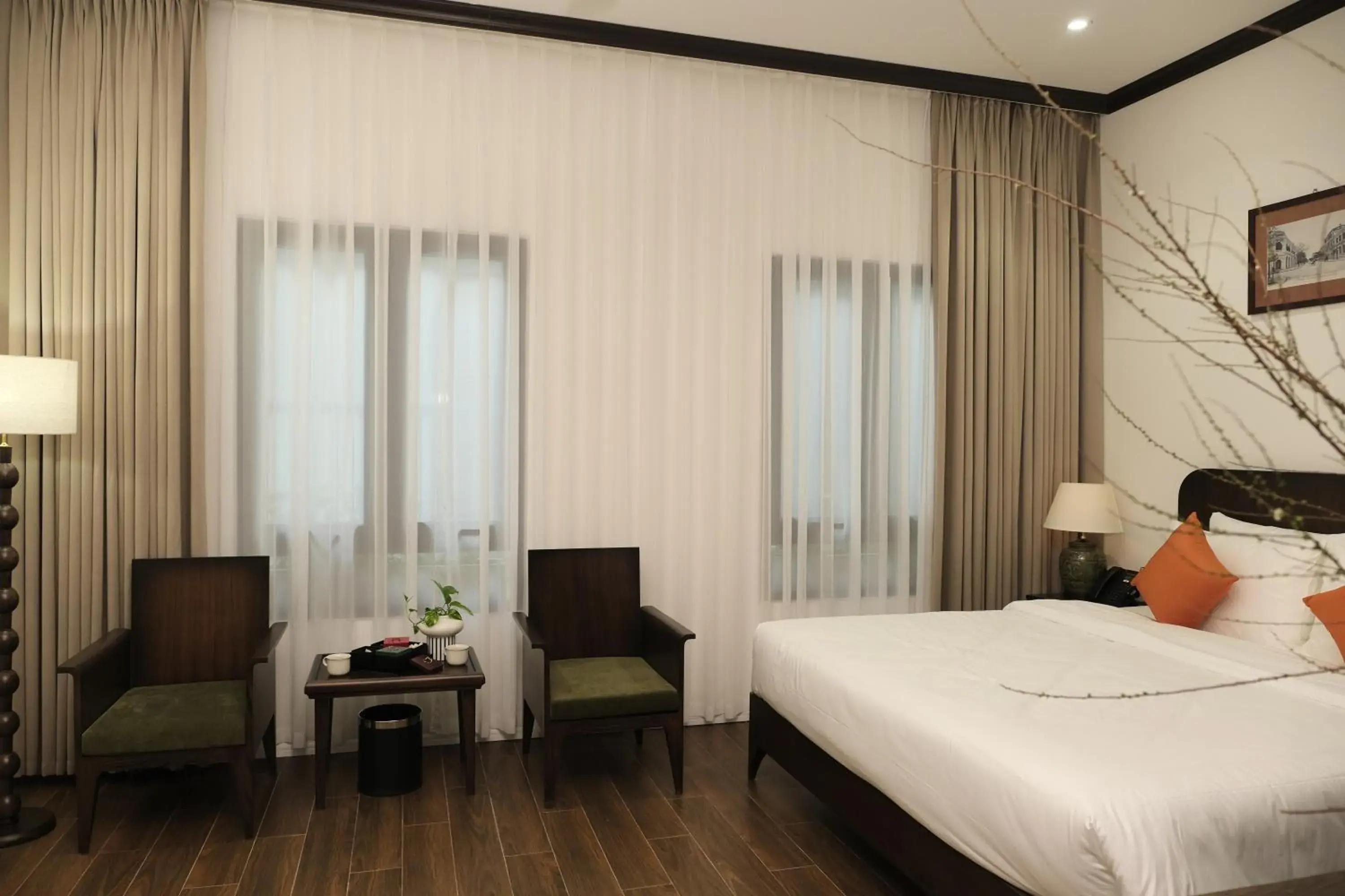 Living room, Bed in Paul Chabot Hotel Living room, Bed in Paul Chabot Hotel