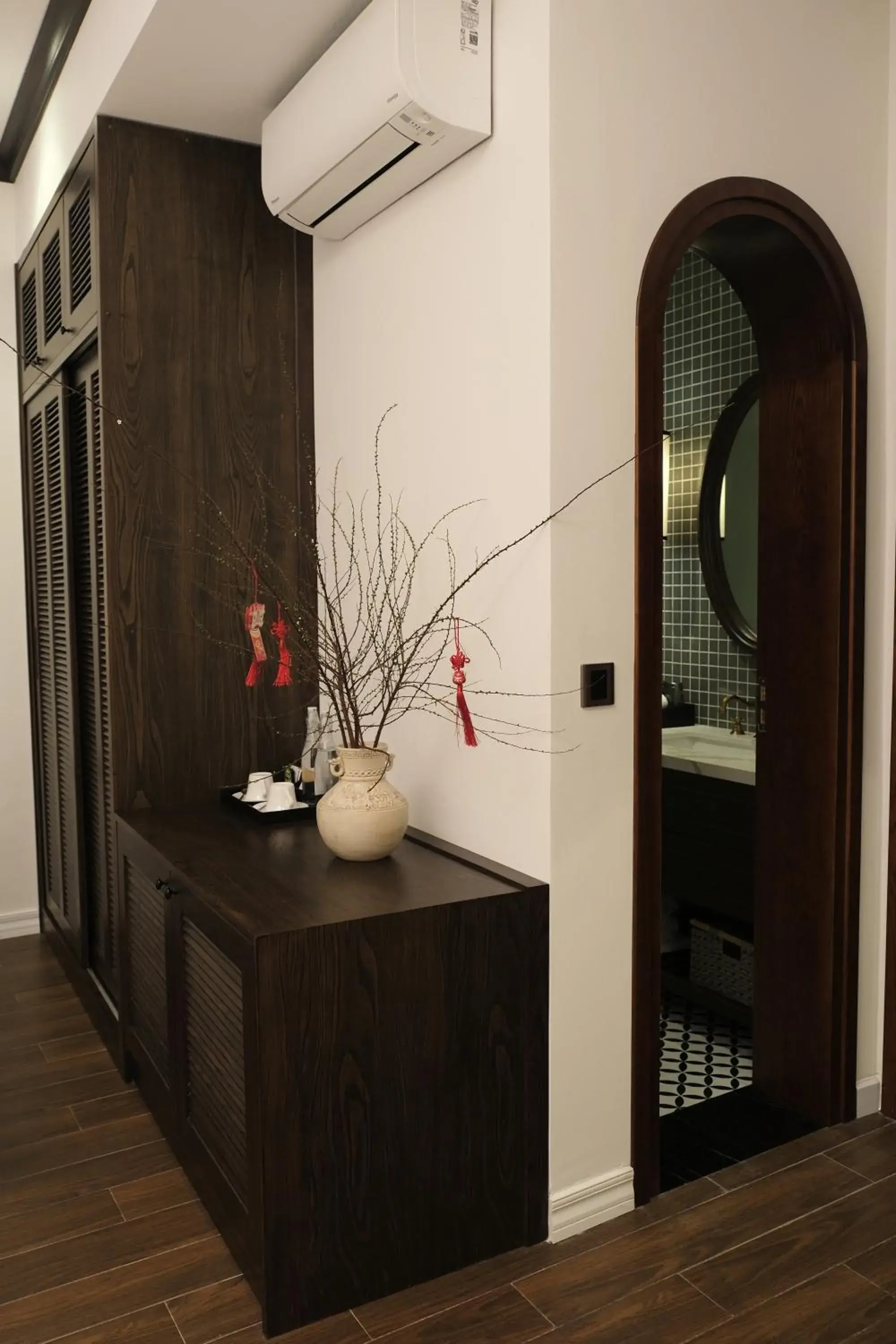 Bedroom in Paul Chabot Hotel Bedroom in Paul Chabot Hotel