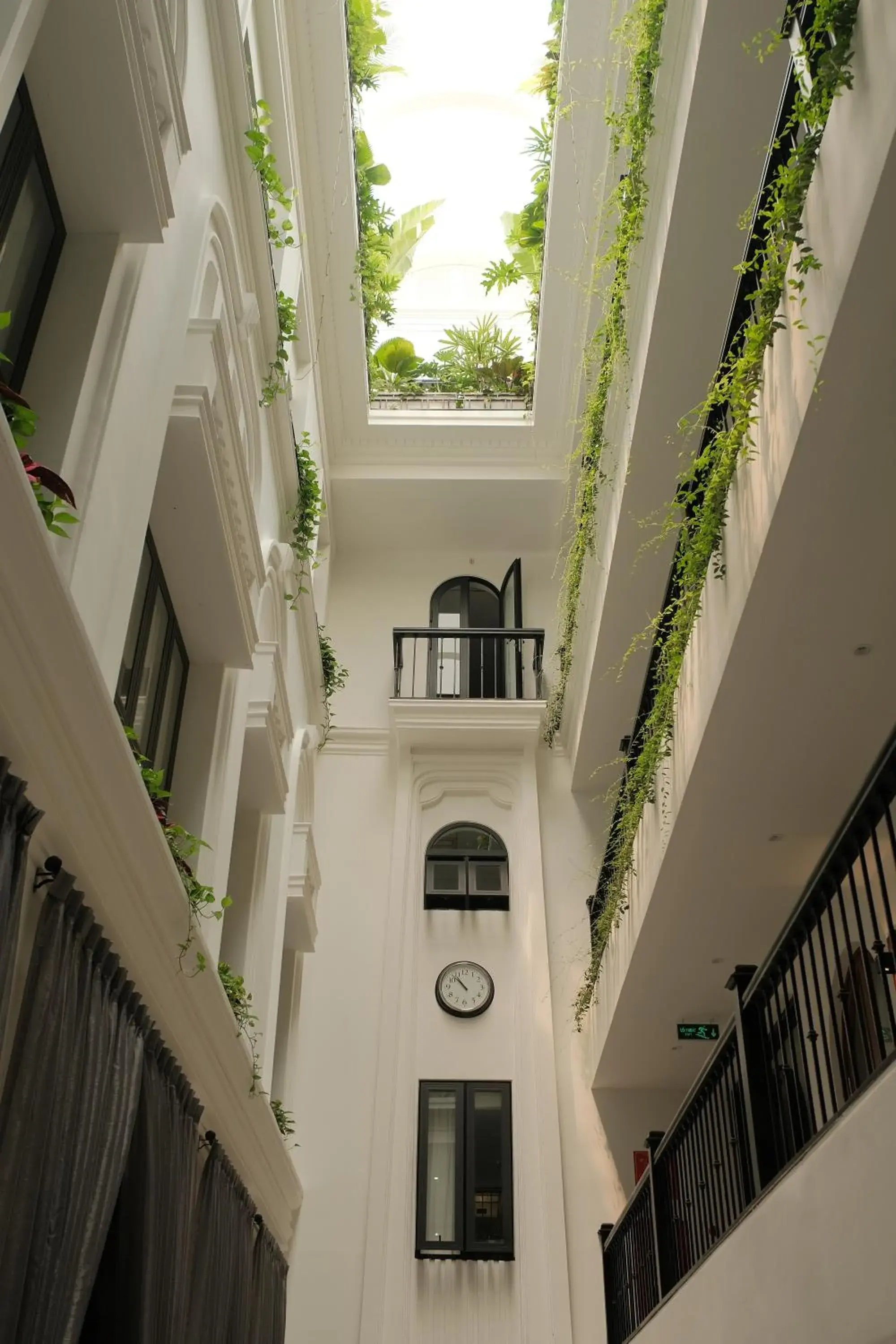 Property building in Paul Chabot Hotel Property building in Paul Chabot Hotel