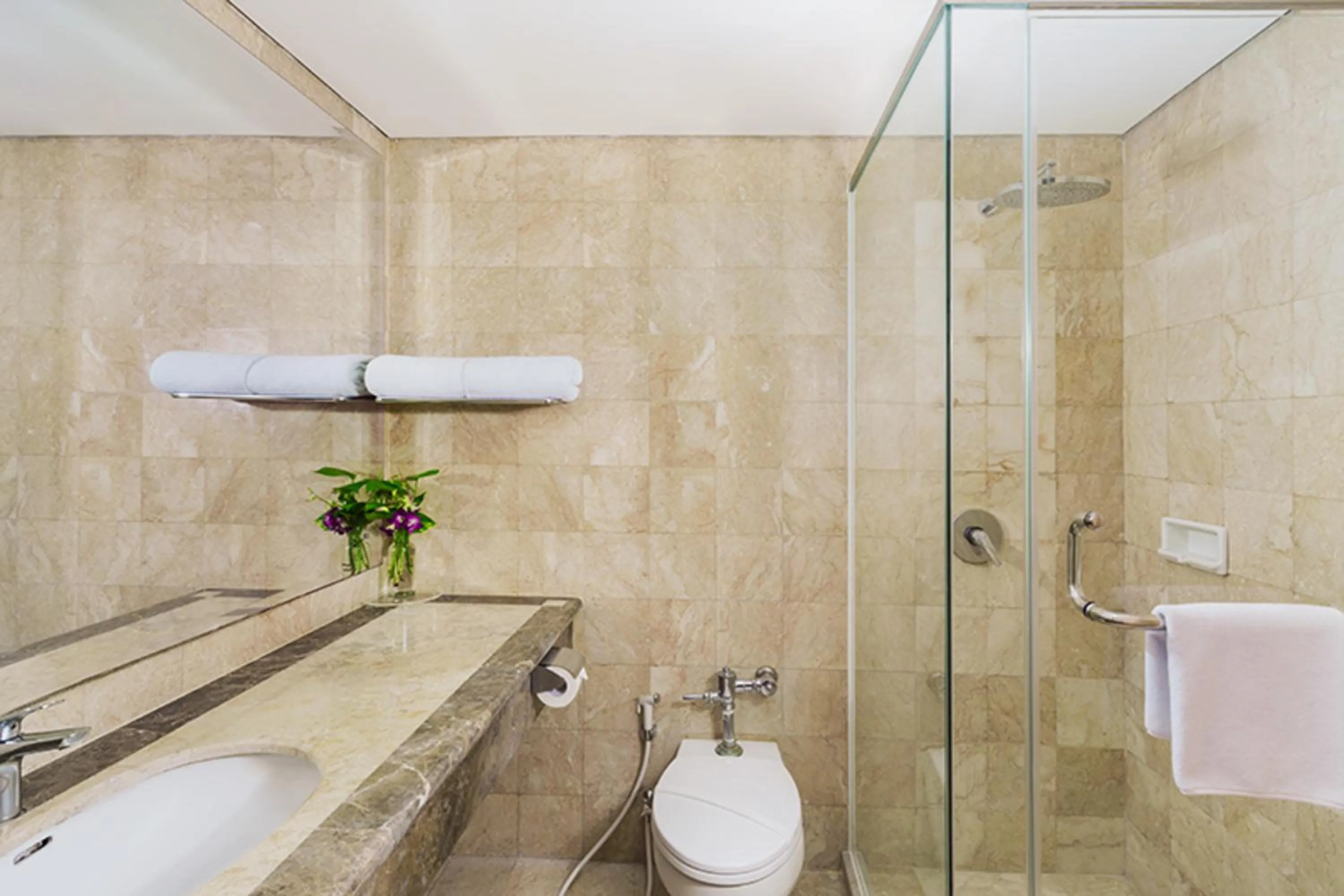 Bathroom in Tavia Heritage Hotel