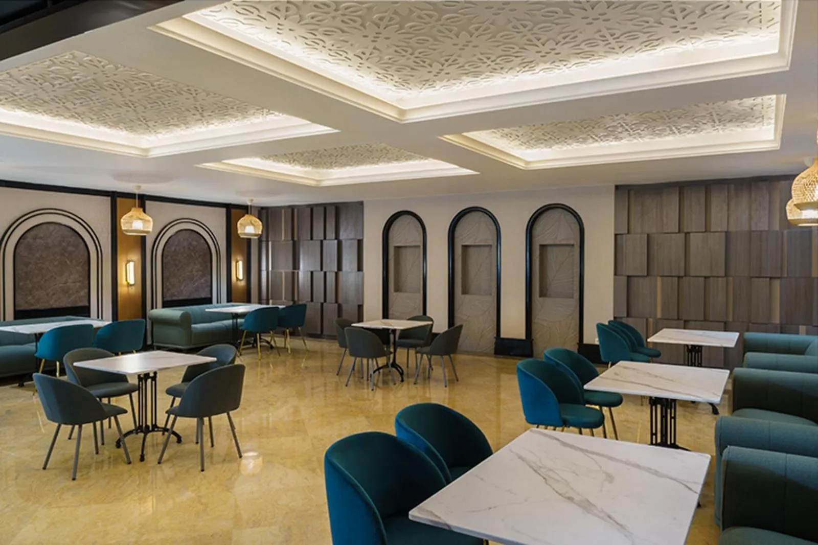 Restaurant/places to eat in Tavia Heritage Hotel