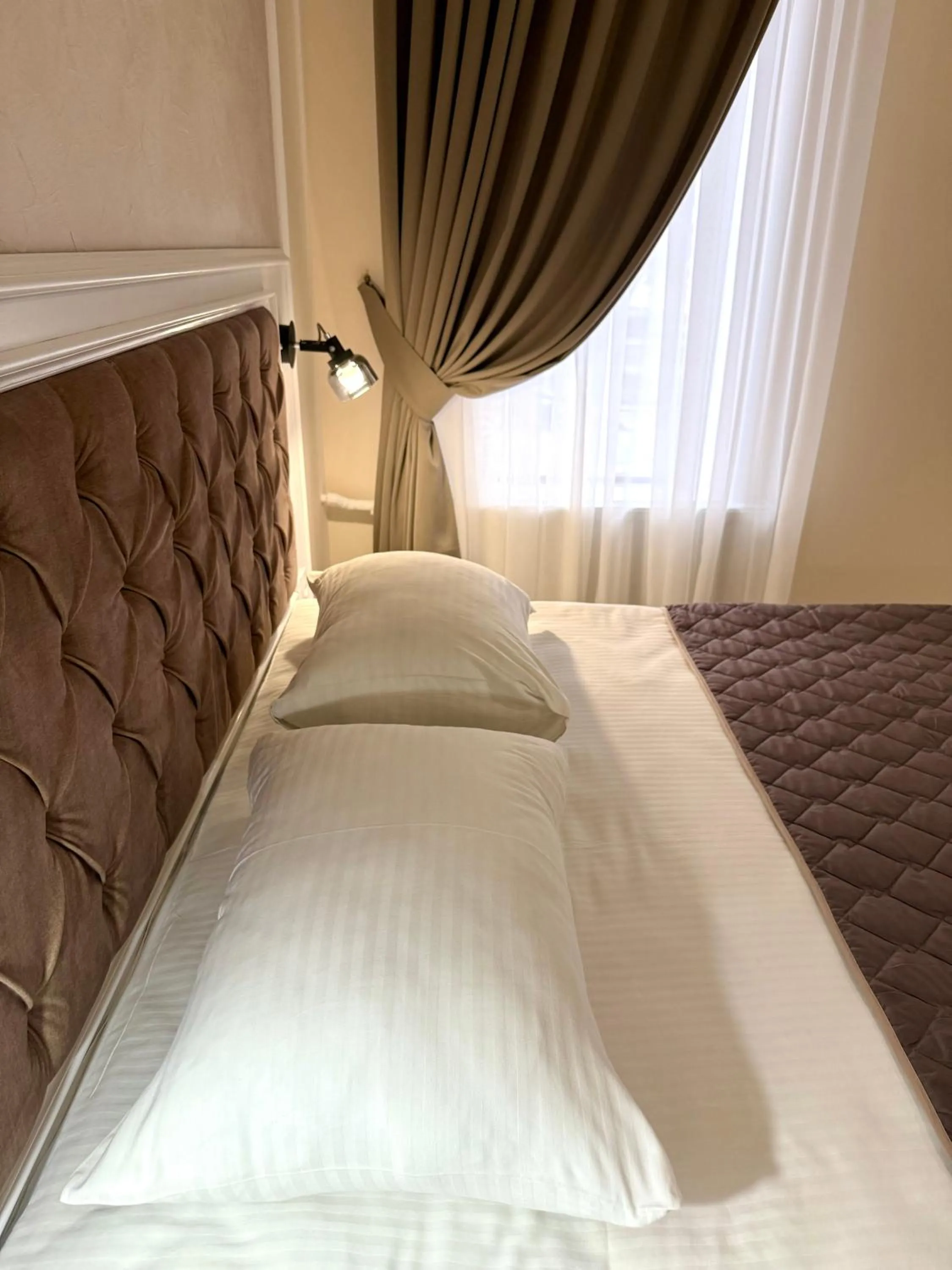Mark Plaza Hotel