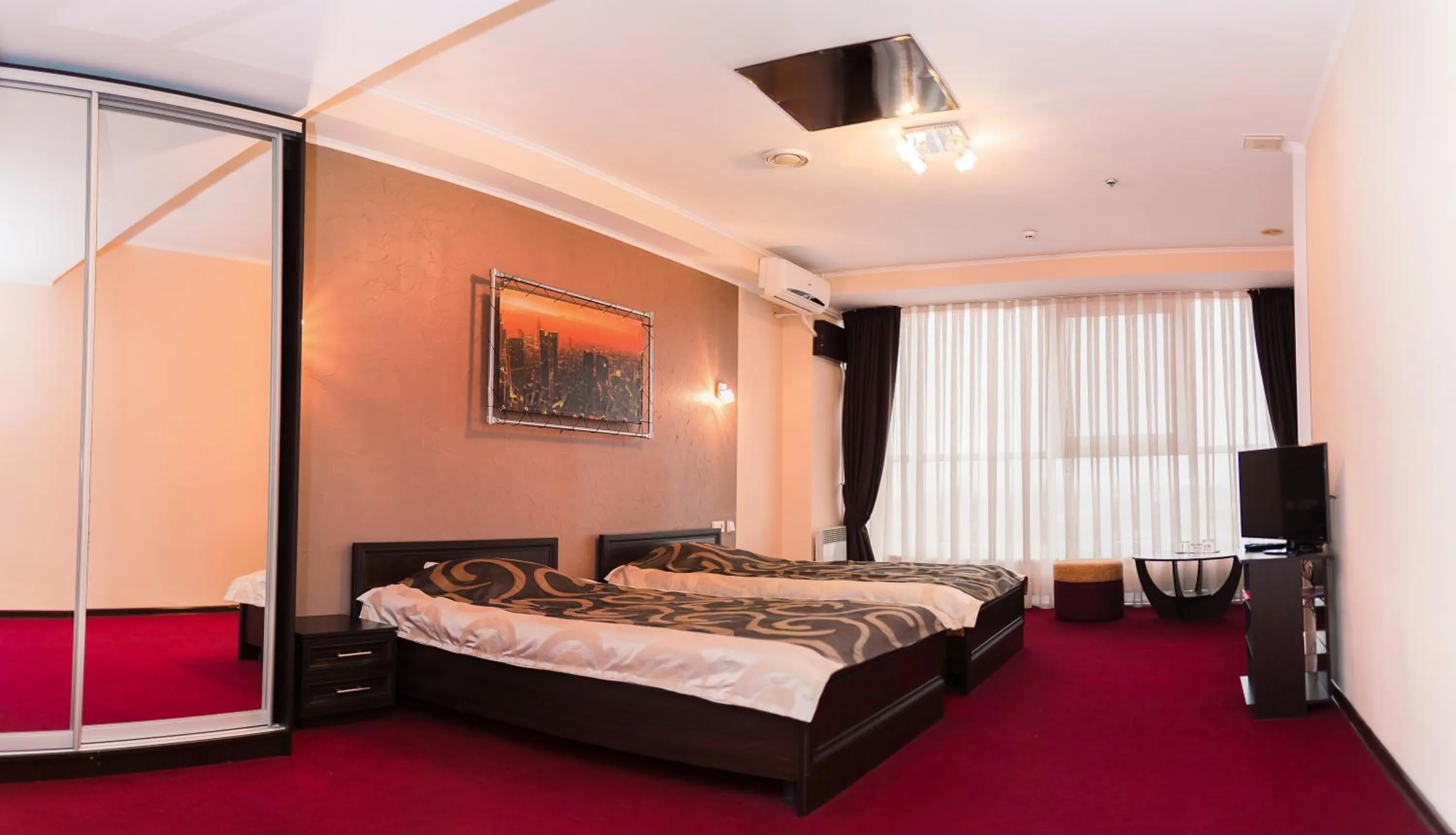 Mark Plaza Hotel