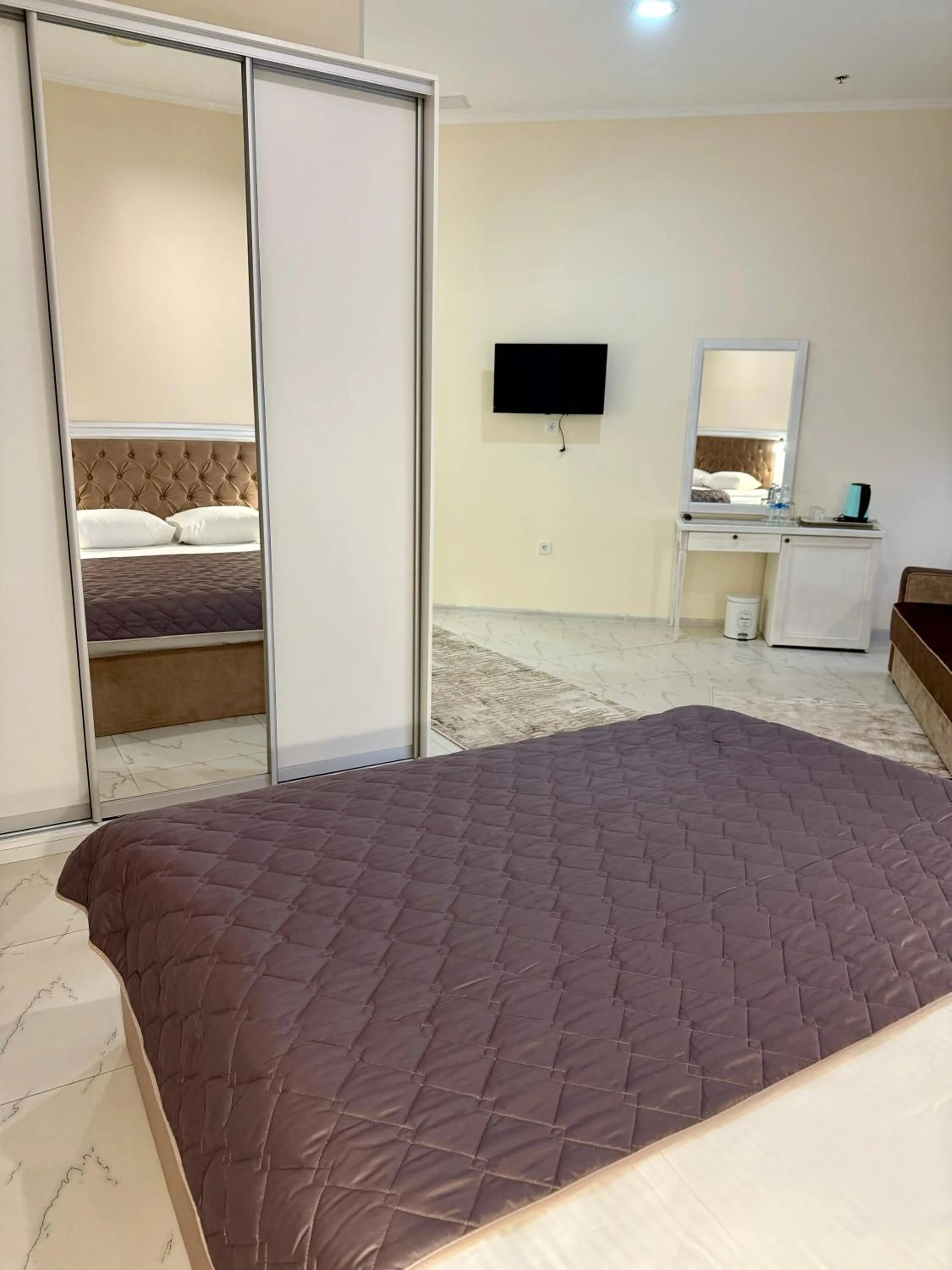 Mark Plaza Hotel