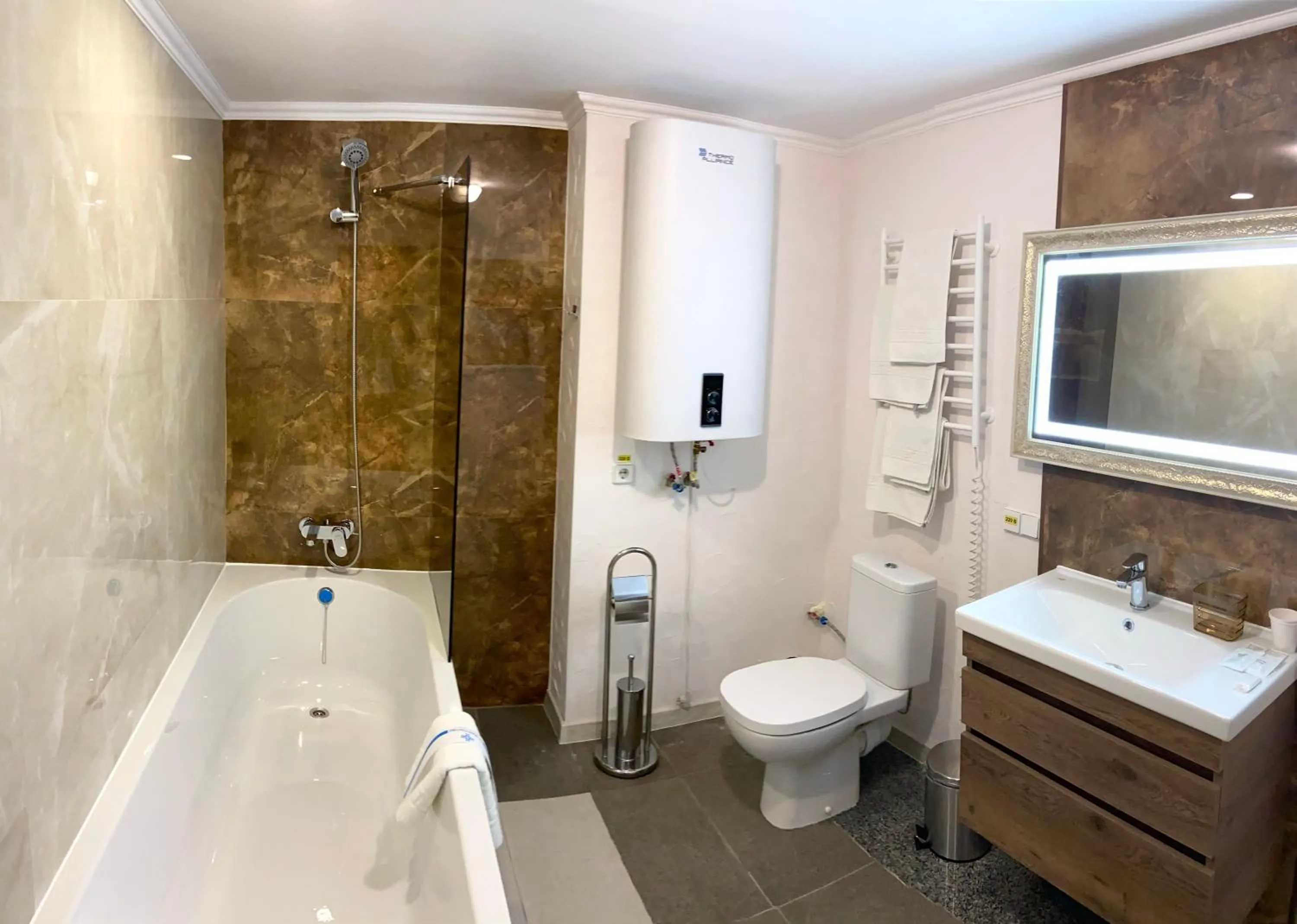 Bathroom in Mark Plaza Hotel