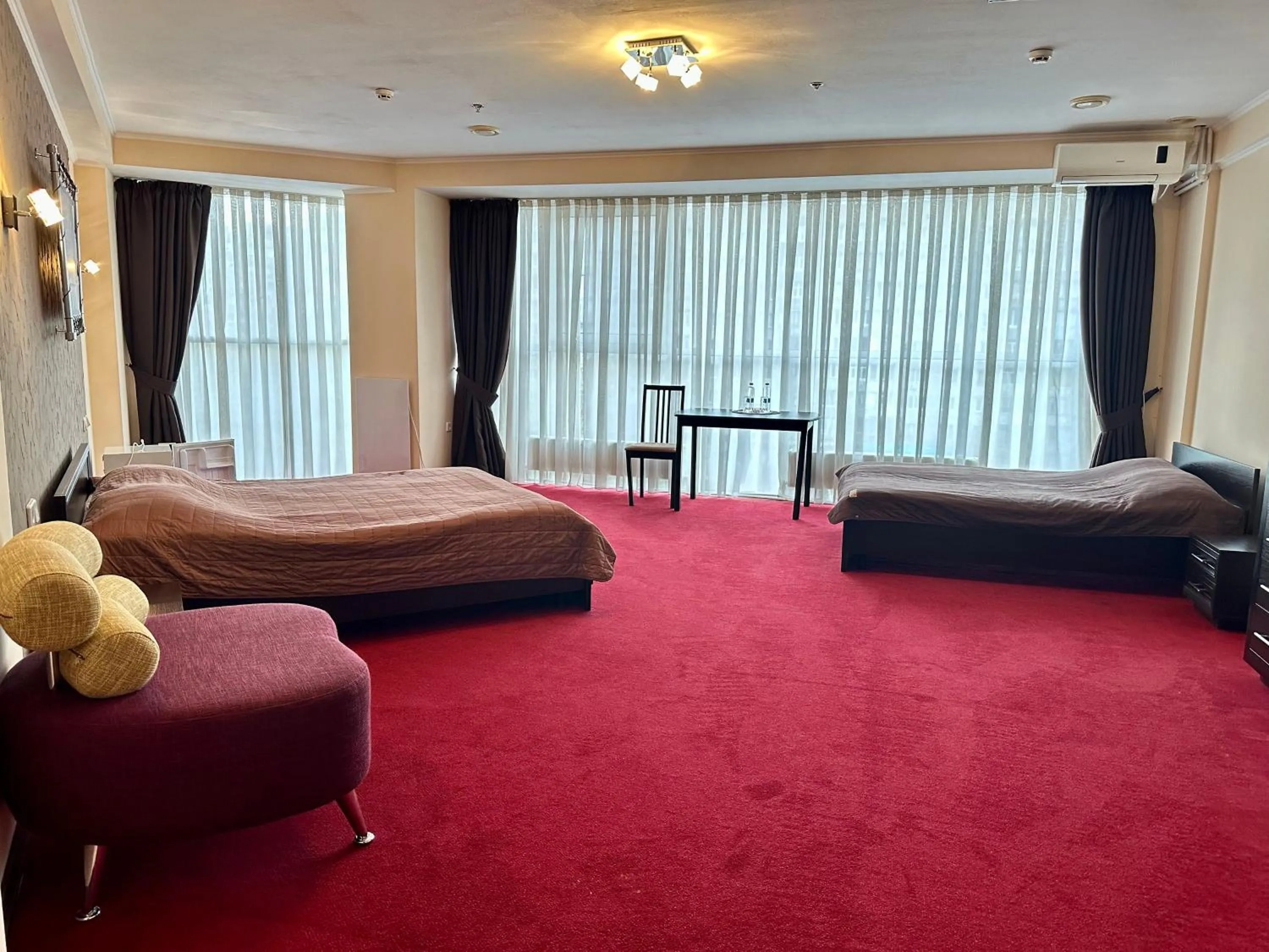 Mark Plaza Hotel